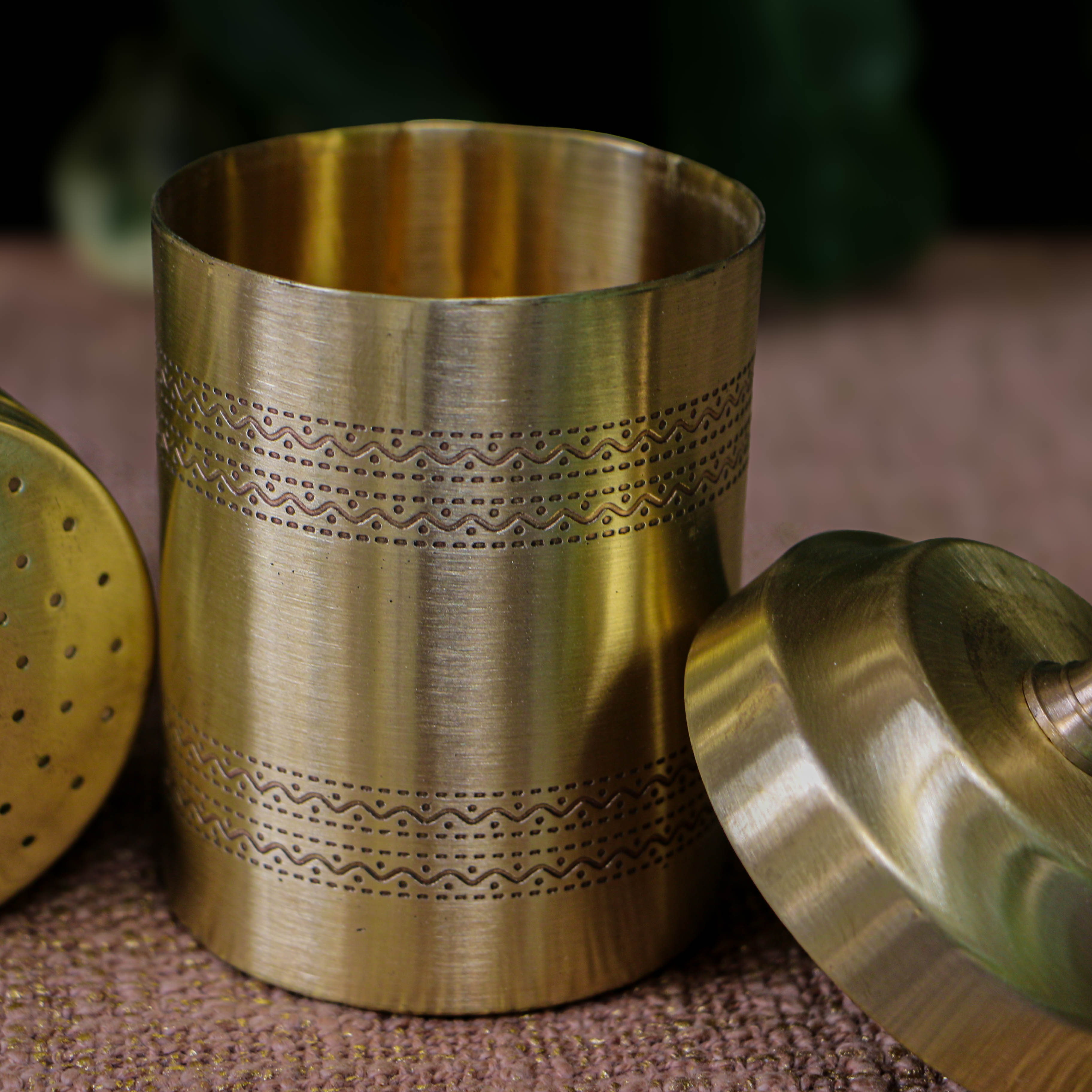 100% Pure Brass Coffee Filter - Matt Finish - Fine Etching Design - Medium for 4-5 Cups Coffee