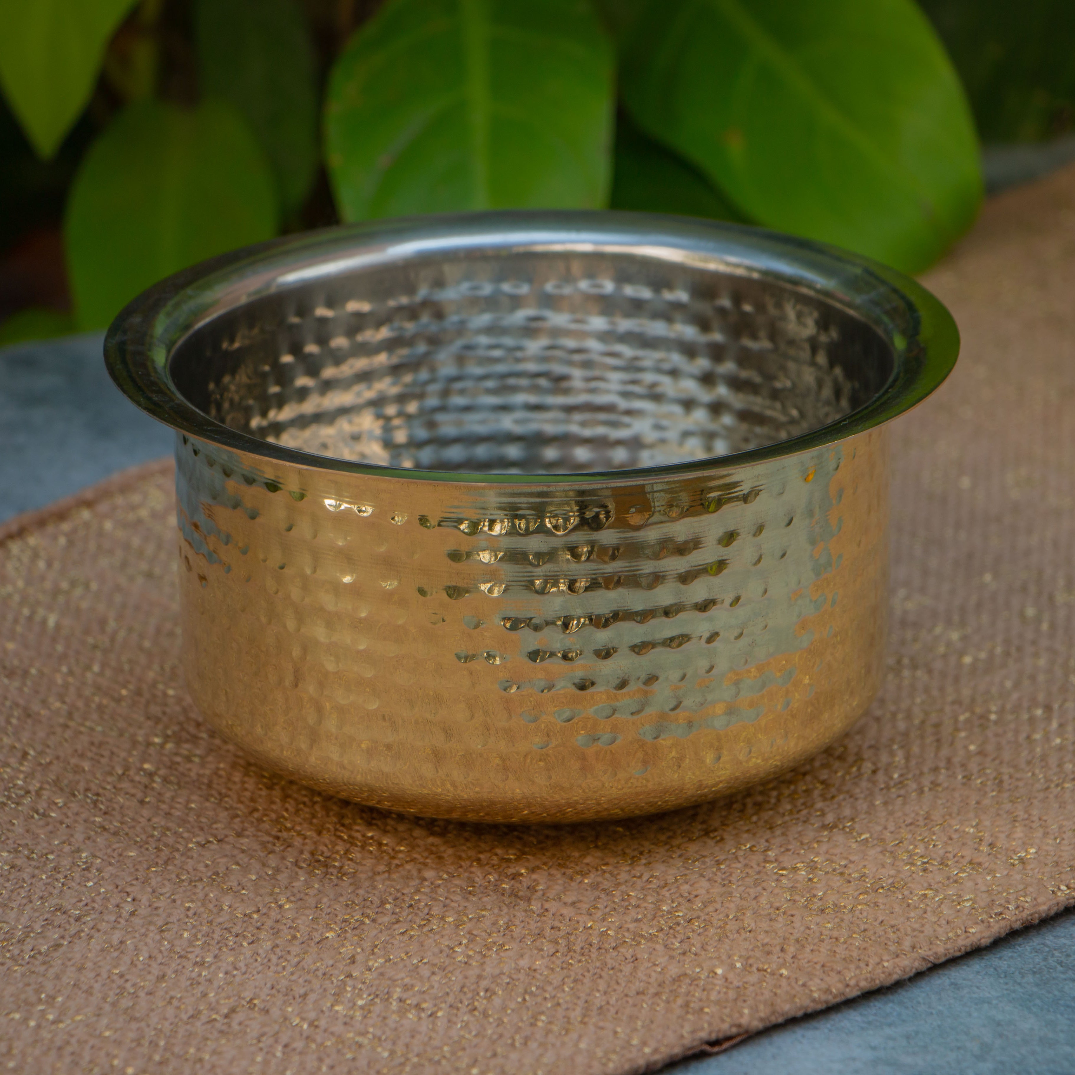 Ambi Beautiful Pure Brass Traditional Hammered Patila / Tope / Bhigona (with Kalai Tin Coating) - 2 Litres - 7 Inch Diameter