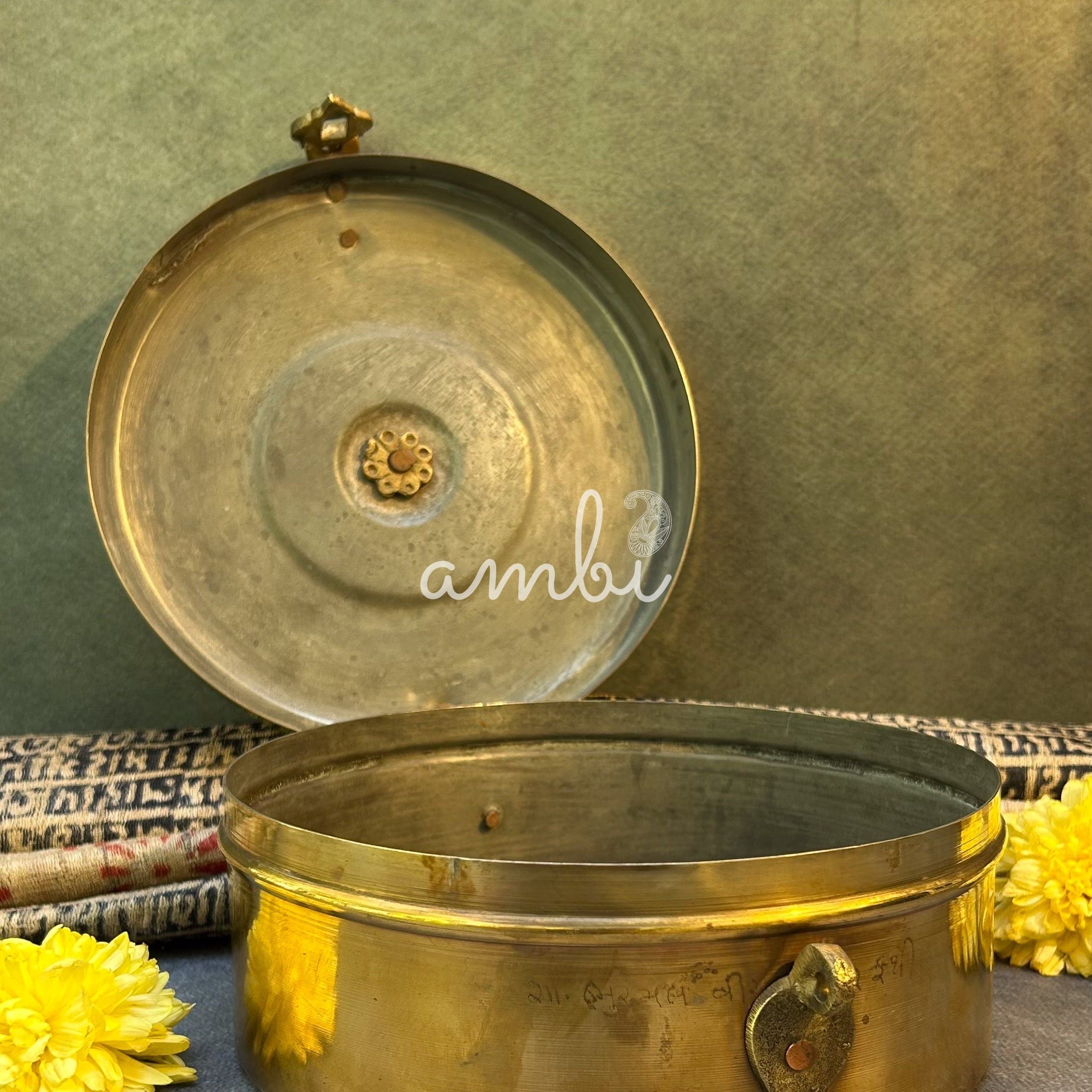 Handcrafted Vintage Elegant Brass Box - 7 inches diameter