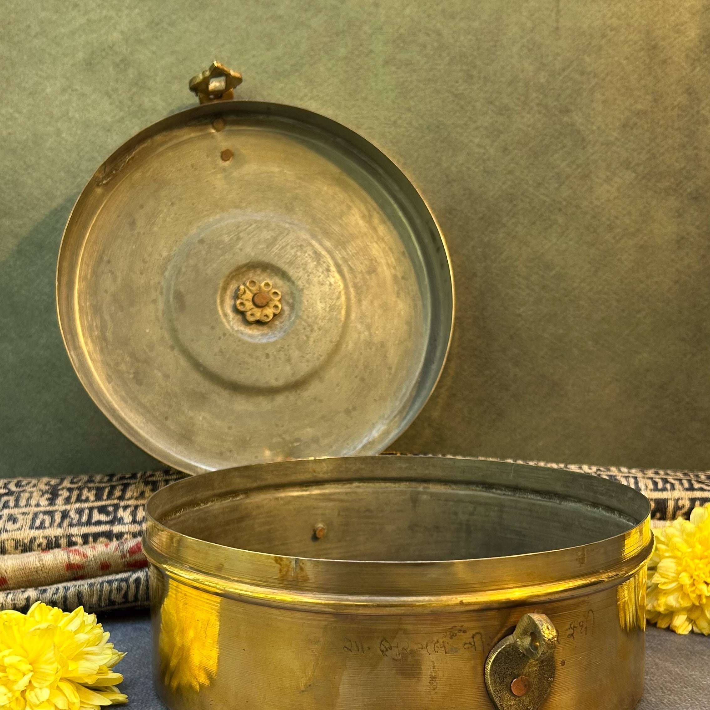 Handcrafted Vintage Elegant Brass Box - 7 inches diameter