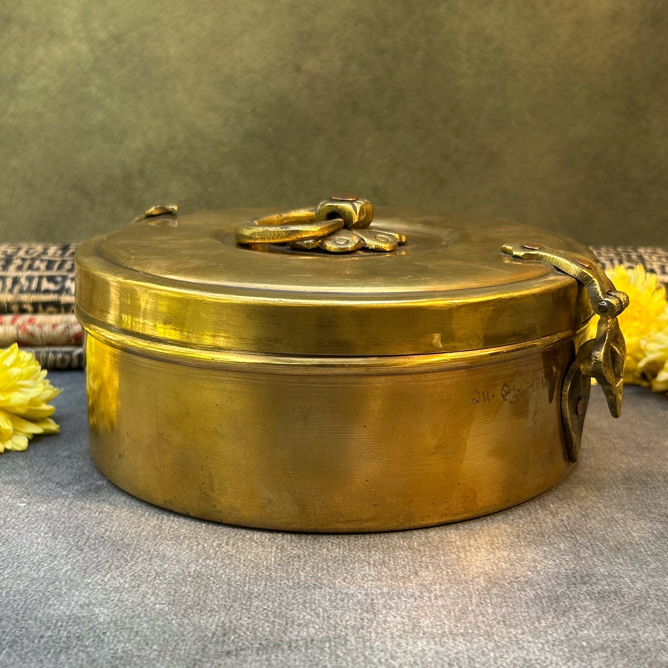 Handcrafted Vintage Elegant Brass Box - 7 inches diameter