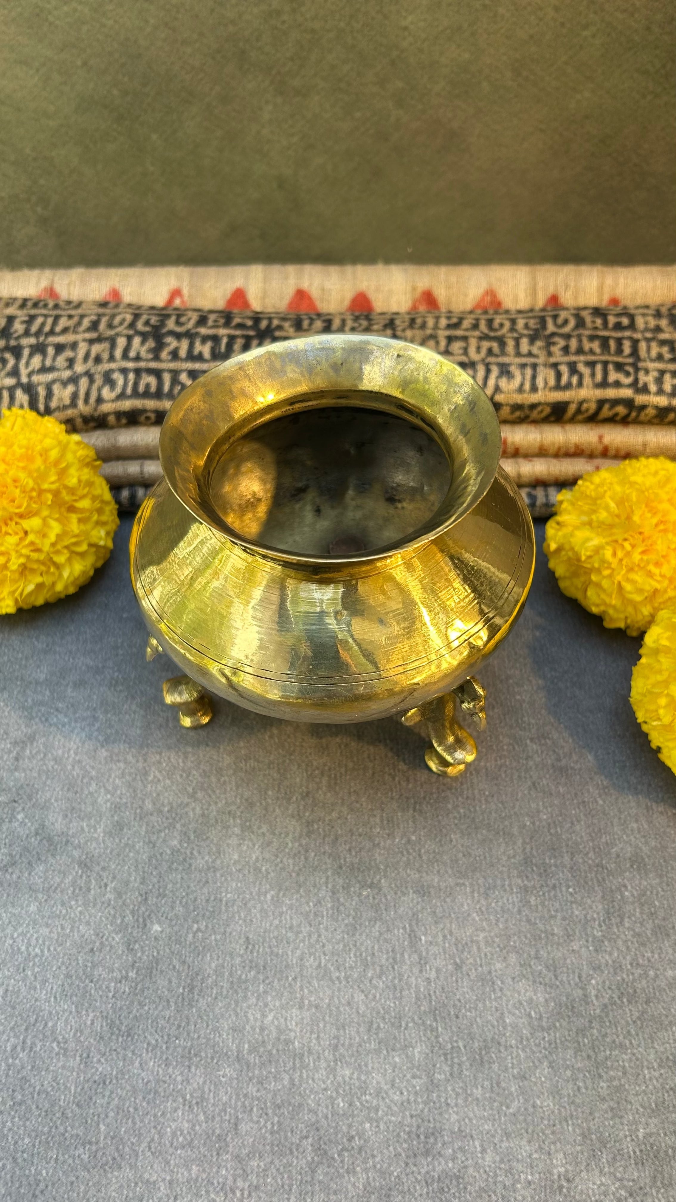 Ambi Vintage Decorative Pure Brass Water Pot with Ornate Animal Legs