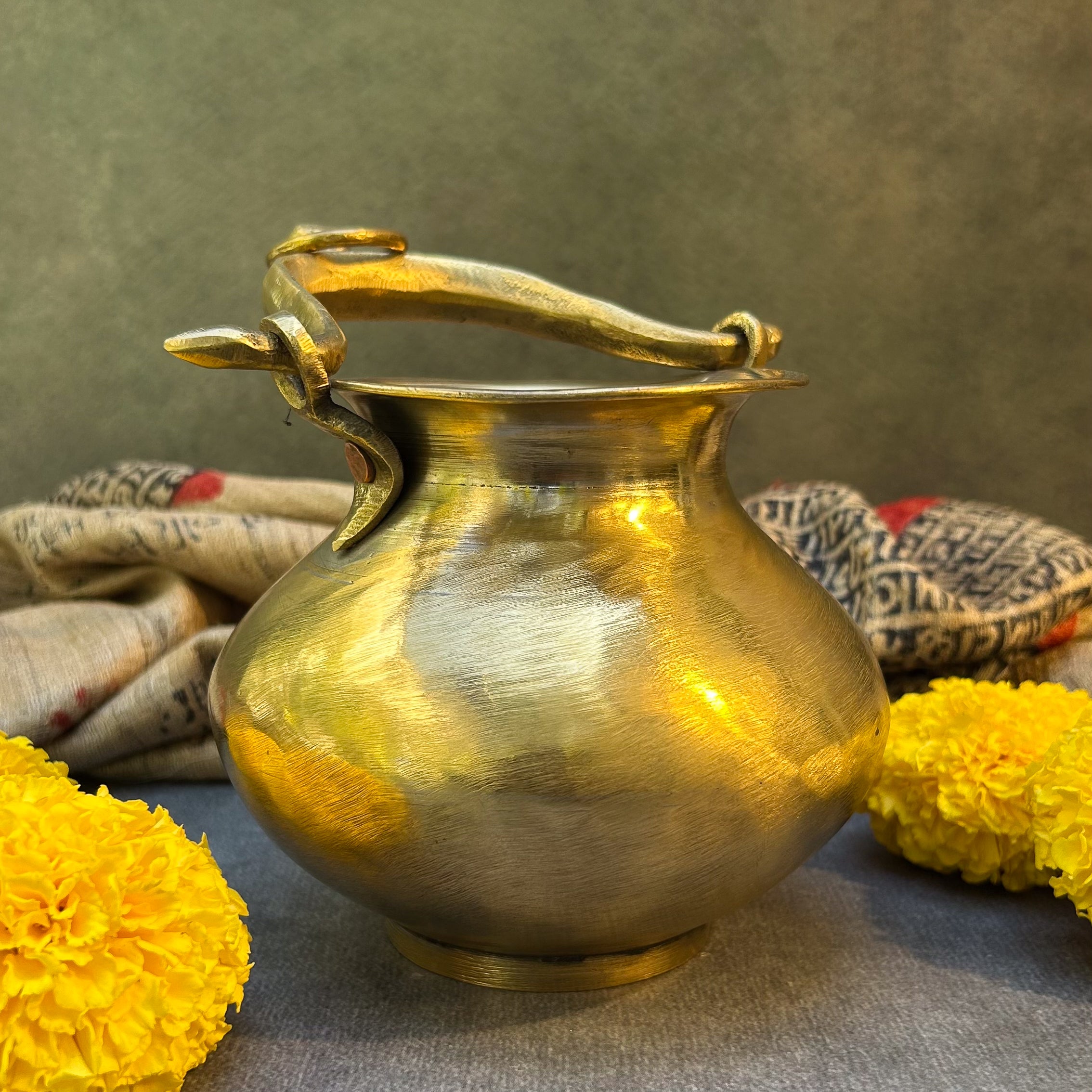 Ambi Handcrafted Elegant Vintage Brass Lota / Water Pot with Handle