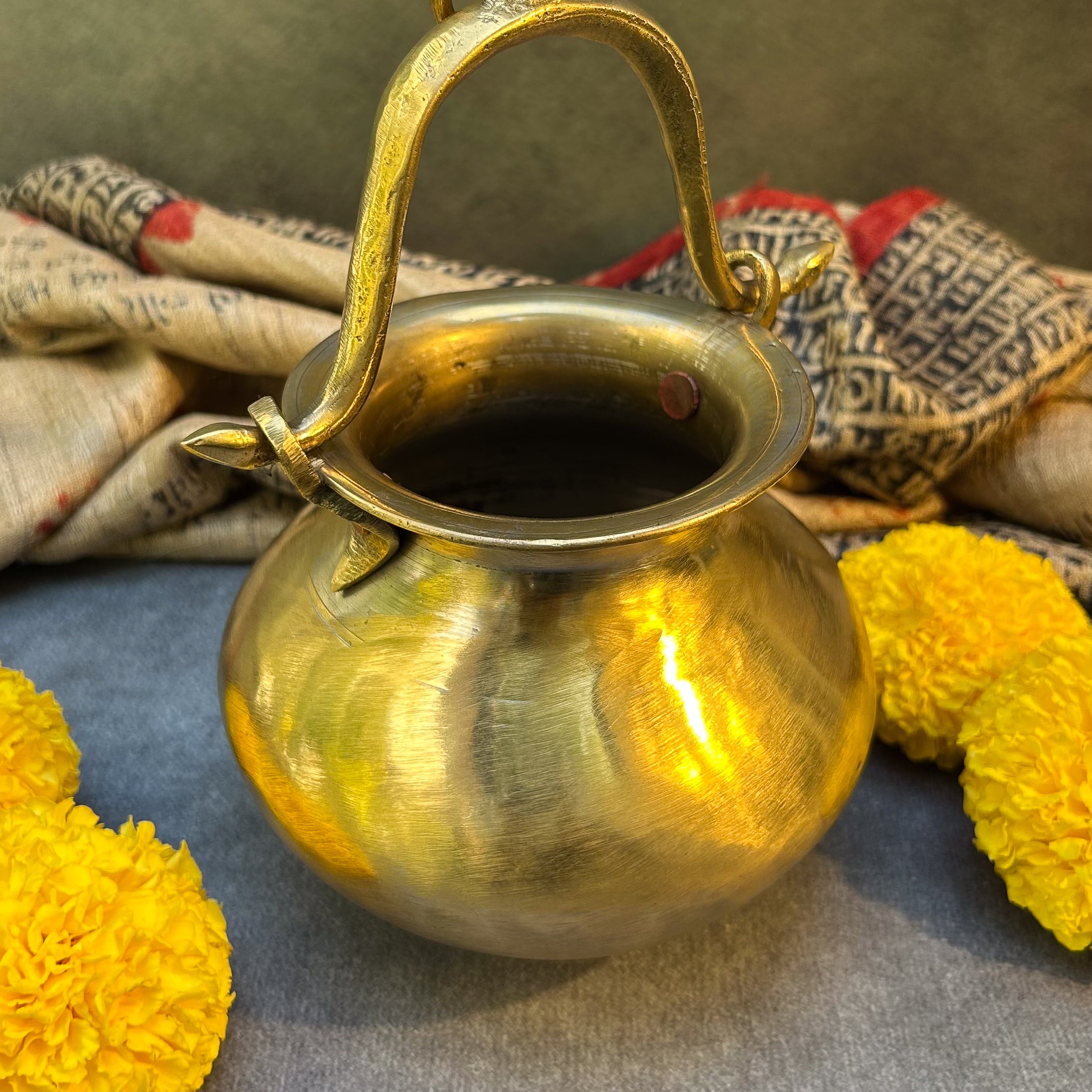 Ambi Handcrafted Elegant Vintage Brass Lota / Water Pot with Handle
