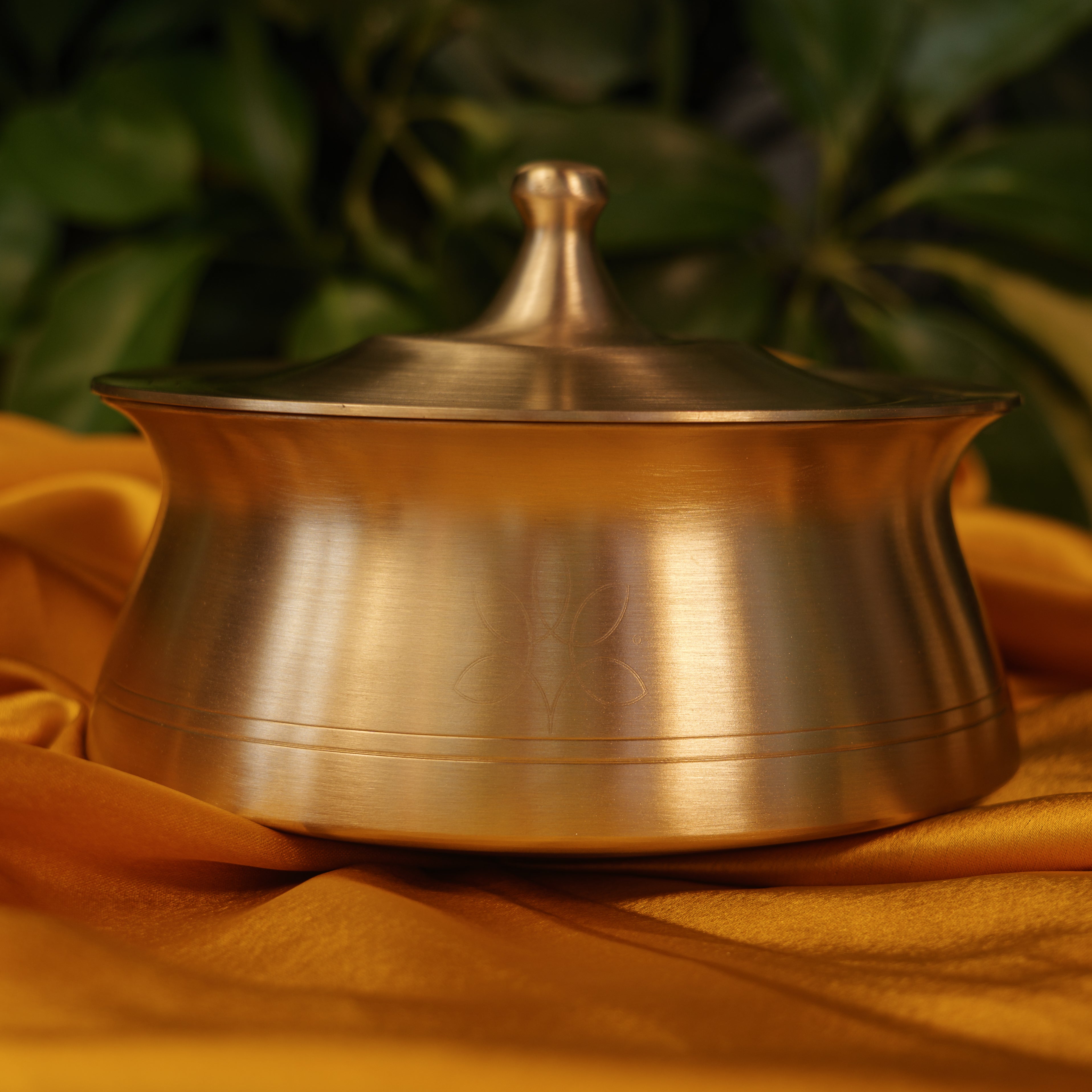 Modern Conical Shapes Laser Etched Lead Free 100% Pure Kansa Serving Bowl Handi with Heavy Lid - Small - 1.0 L