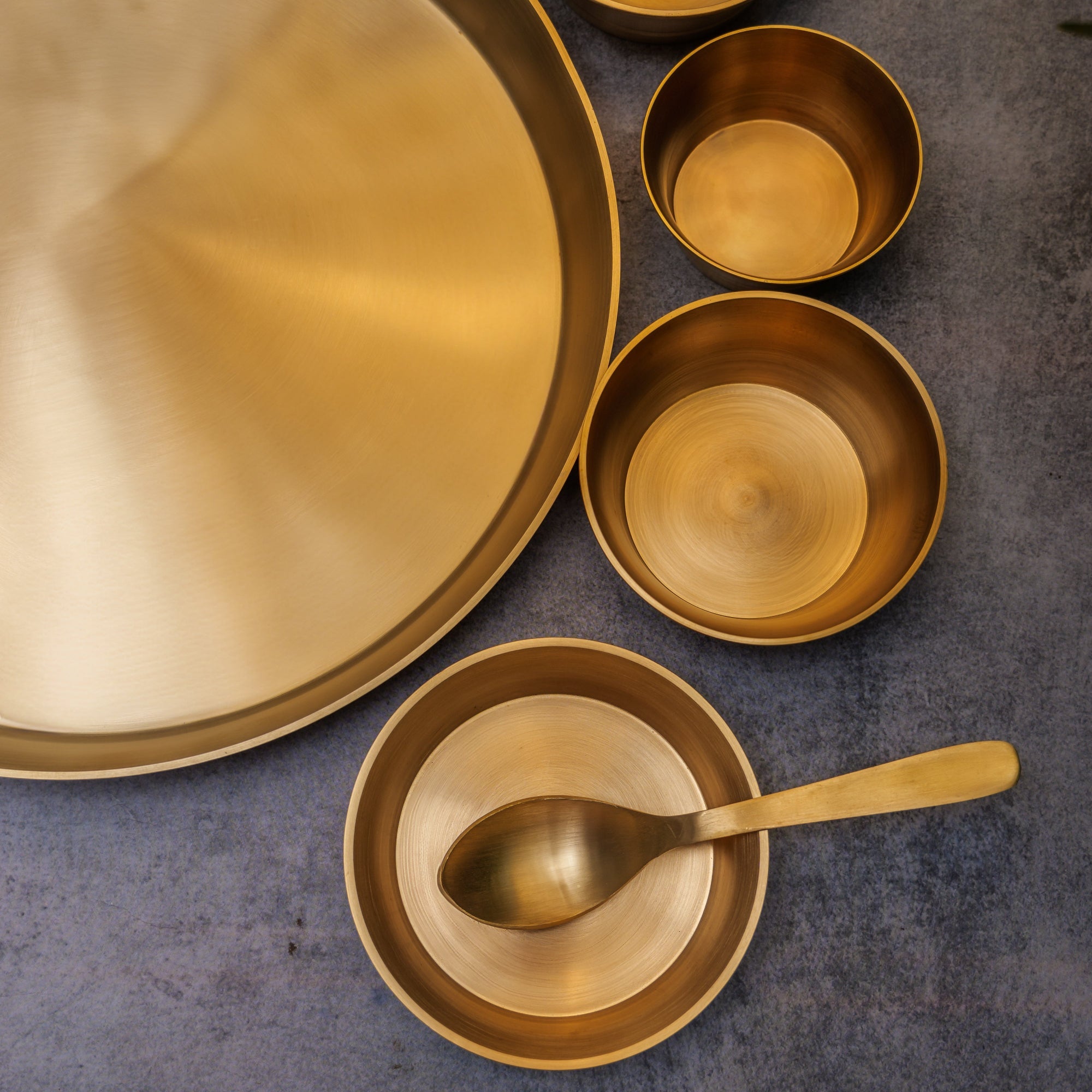 Ambi Pure Brass Fluid Grace' Ethnic Thali Set of 7 - Heavy Make