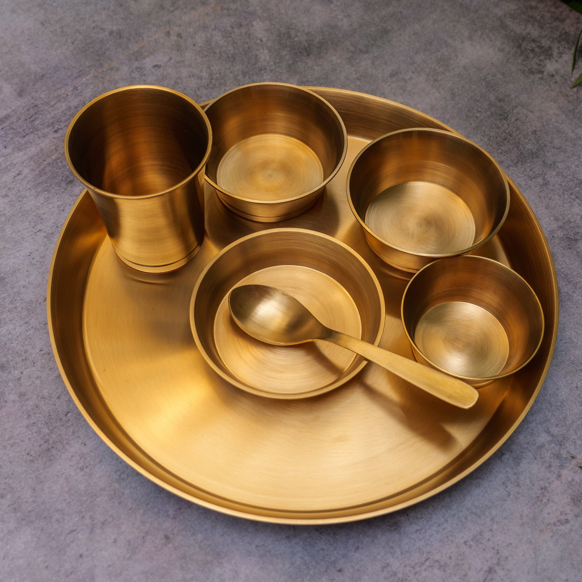 Ambi Pure Brass Fluid Grace' Ethnic Thali Set of 7 - Heavy Make