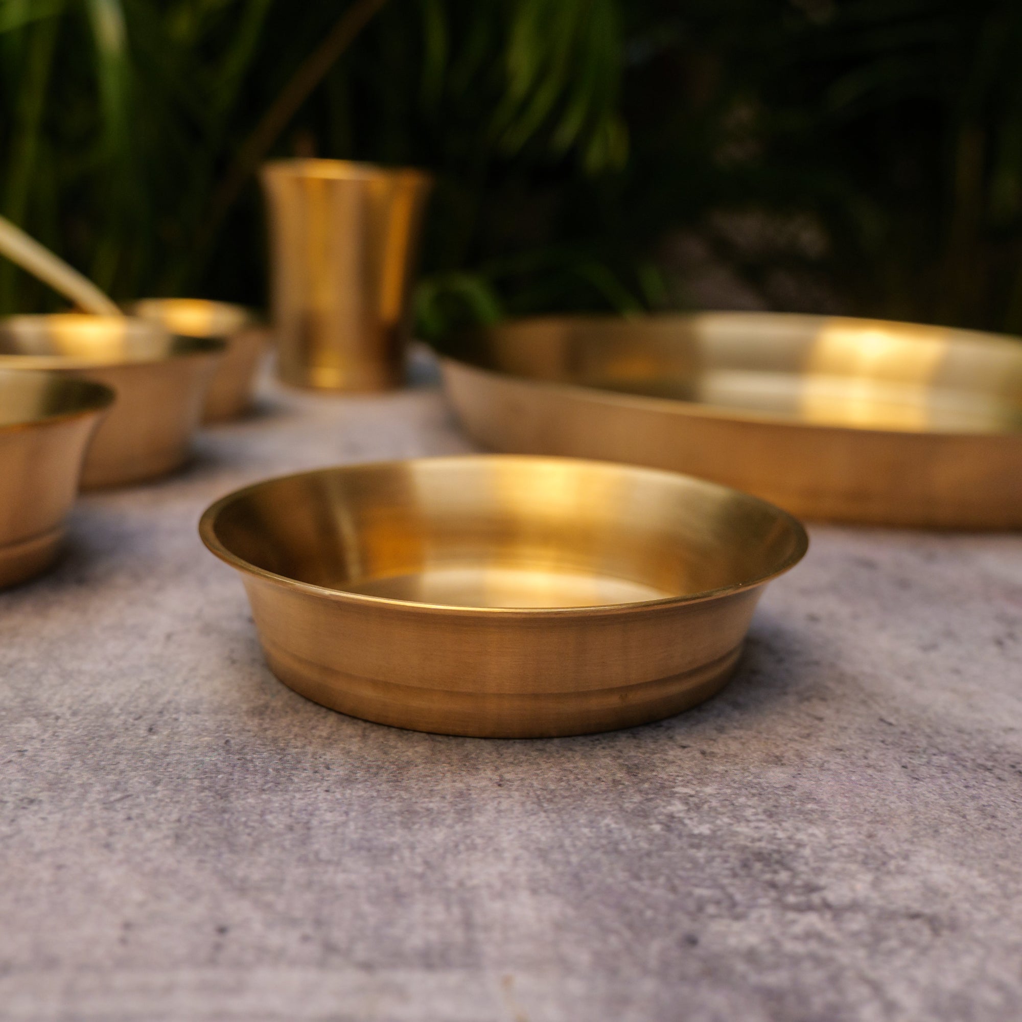 Ambi Pure Brass Fluid Grace' Ethnic Thali Set of 7 - Heavy Make