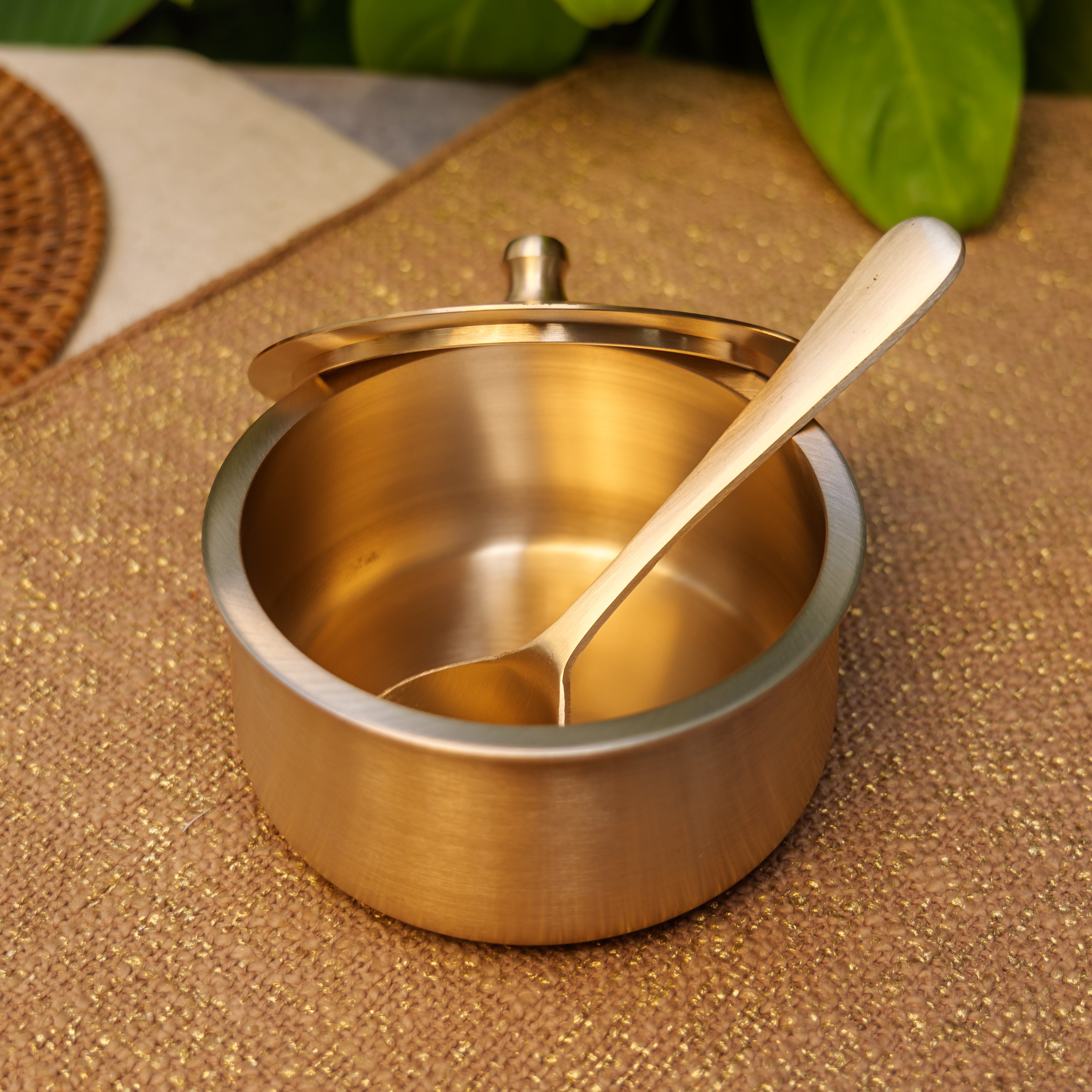 Ambi Very Vogue Pure Kansa Cook & Serve Handi — A Feast Heirloom, Small (600 ML)