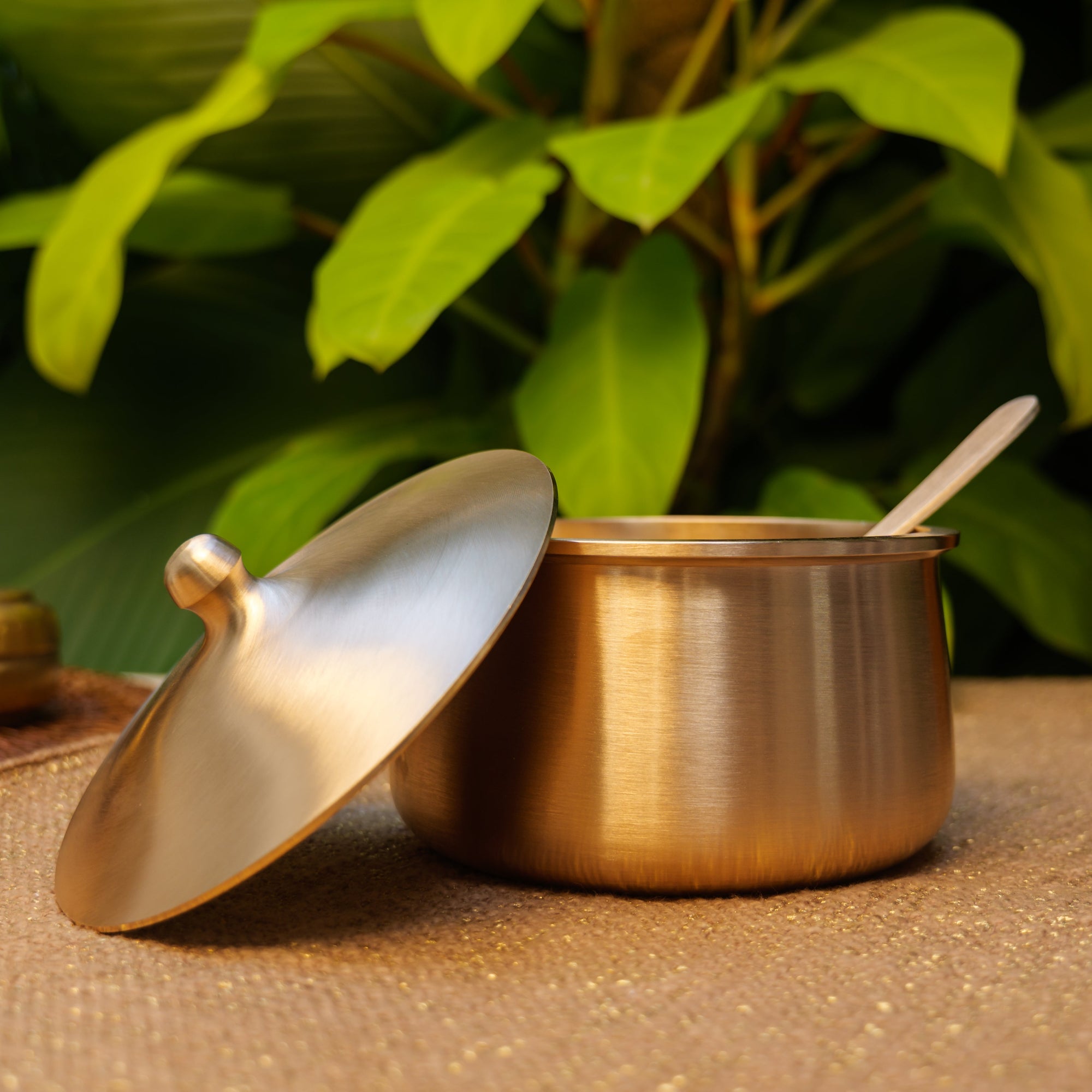 Very Vogue Pure 100% Lead Free Kansa Serving Bowl Handi with Serving Spoon - Size Large- 1500 ML