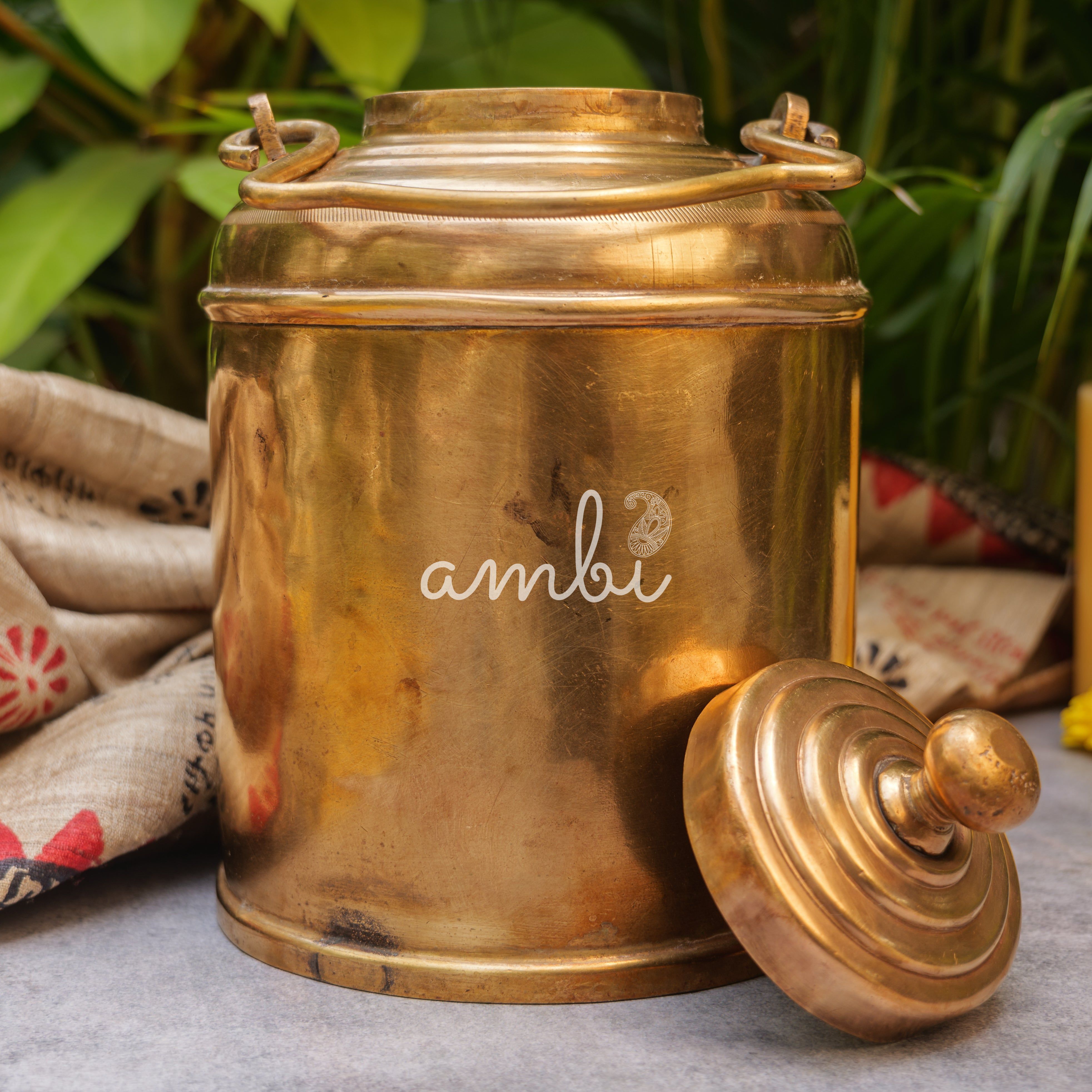 Vintage Brass Barni - 5 L - Heavy Make - Statement Piece