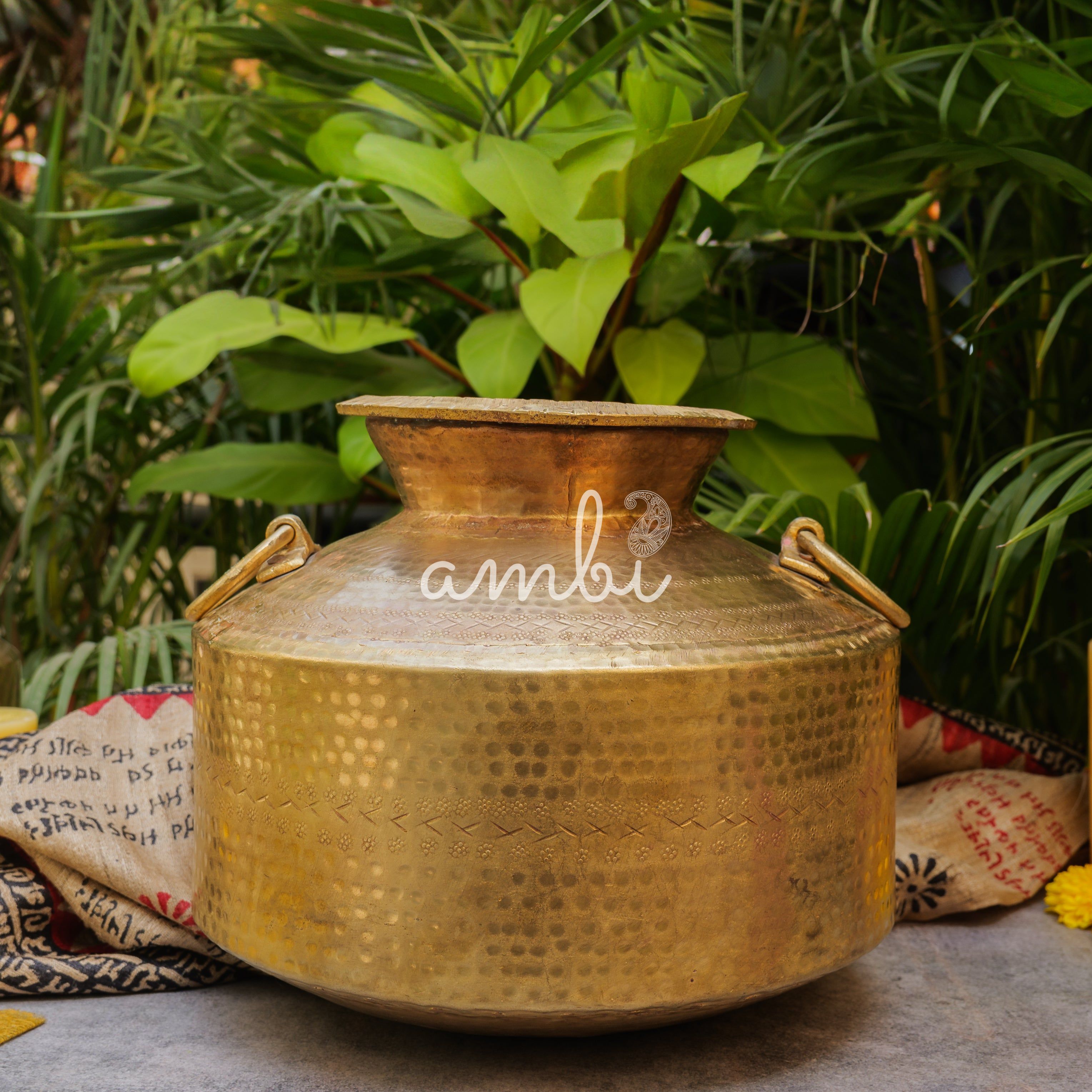 Hand Crafted Vintage Decorative Brass Rare Water Pot - Large - 10 L - Planter / Vase