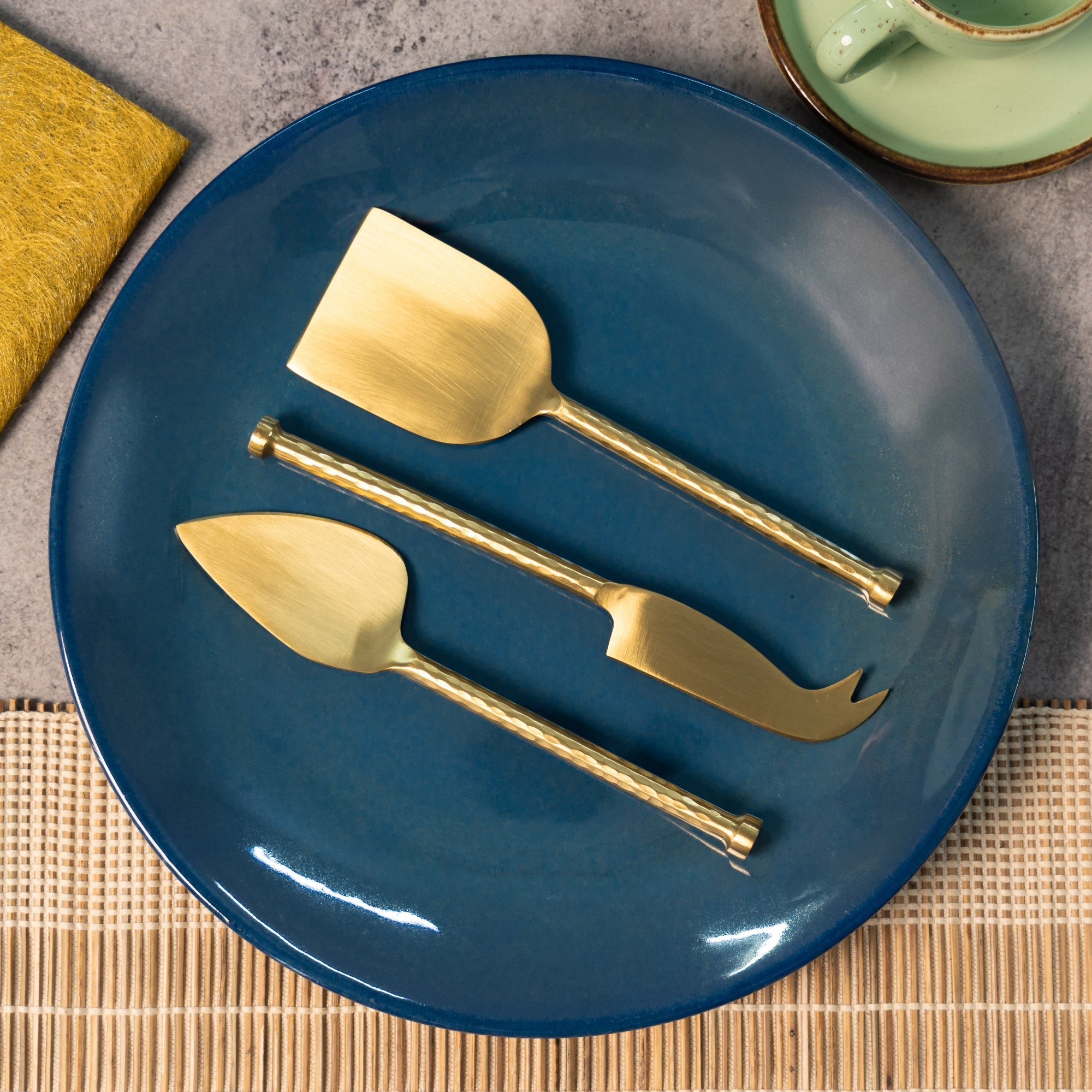 Exquisite Brass Cheese Knives Cutlery Set of 3 Gift Box