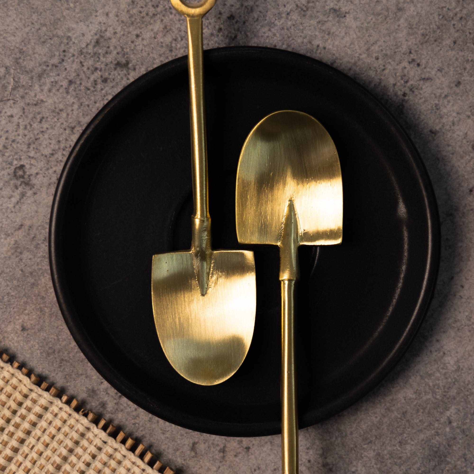Exquisite Brass Spade Shape Tea Coffee Spoon Set - Set of 2 (Spade)