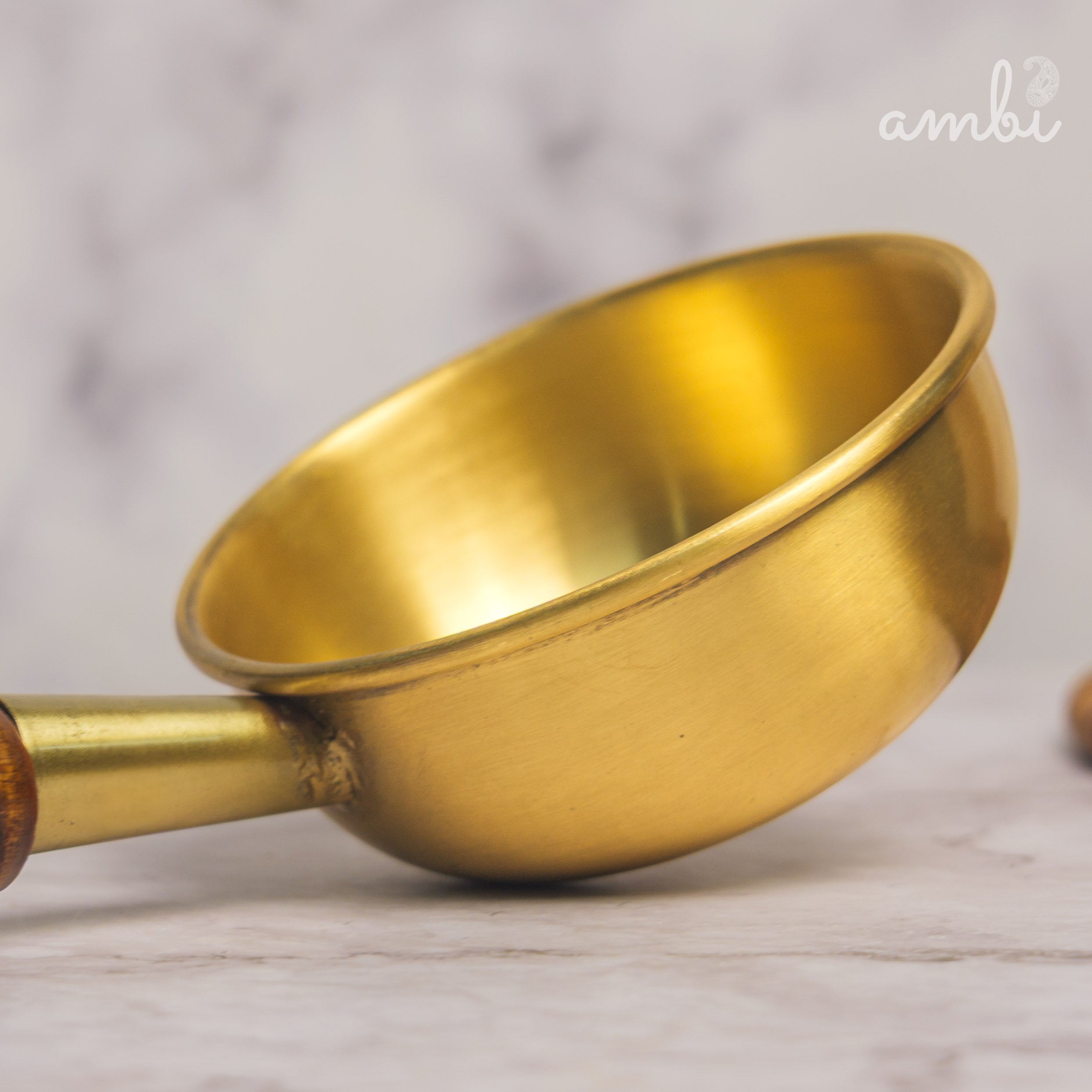 Ambi Brass Classy Havey Base Tadka Pan with Wooden Handle