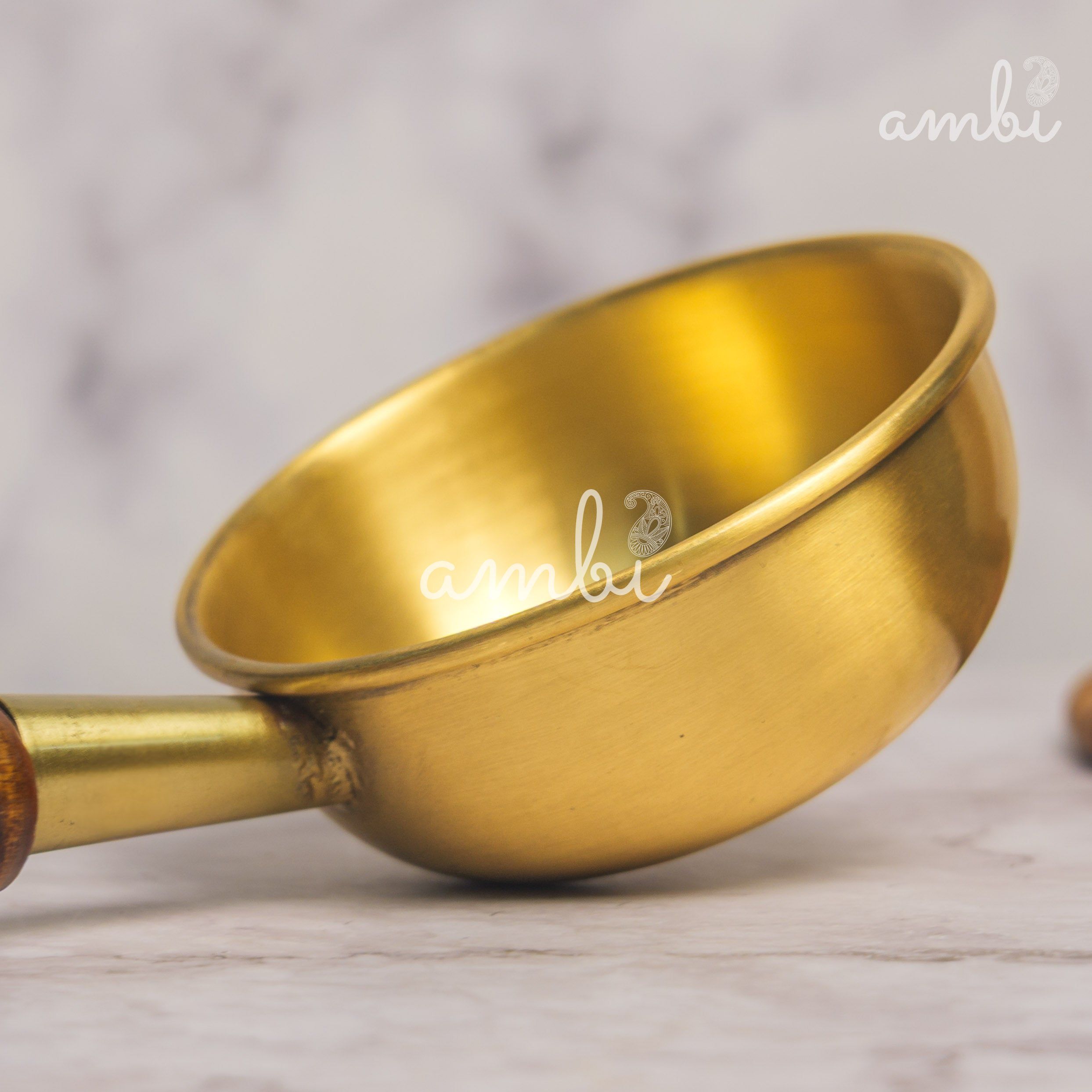 Ambi Brass Classy Havey Base Tadka Pan with Wooden Handle