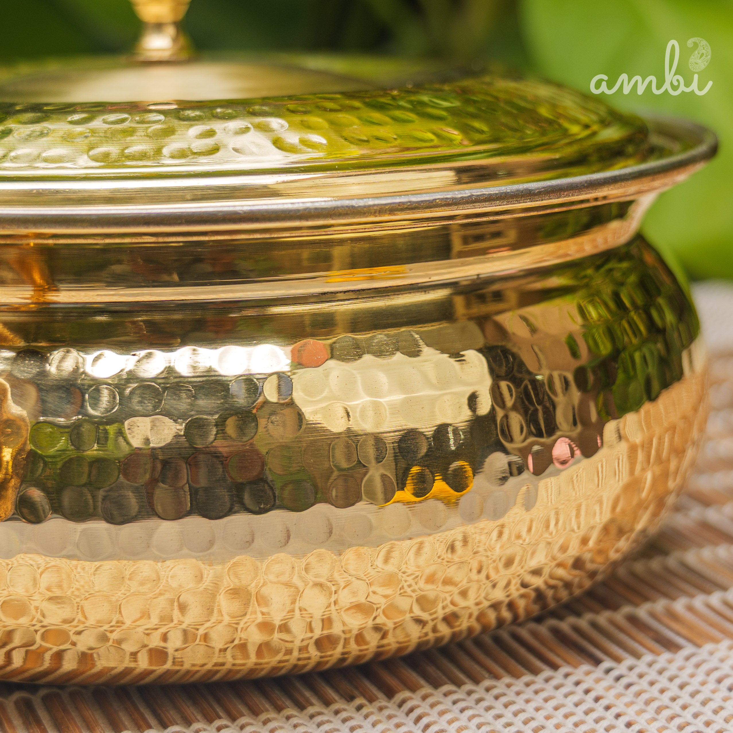 Pure Brass Hammered Biriyani Lagan / Degchi with Kalai - 9 inches diameter