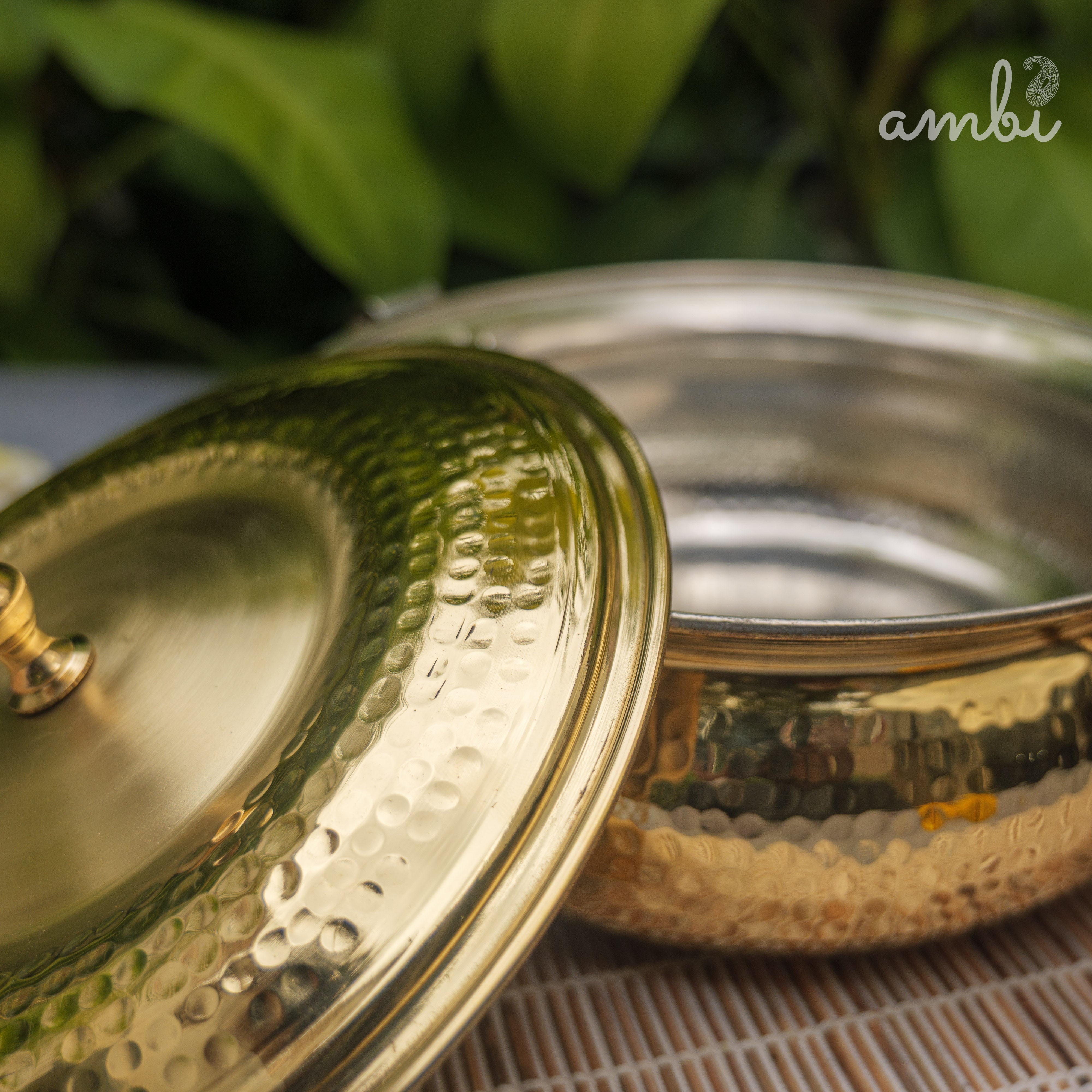 Pure Brass Hammered Biriyani Lagan / Degchi with Kalai - 9 inches diameter