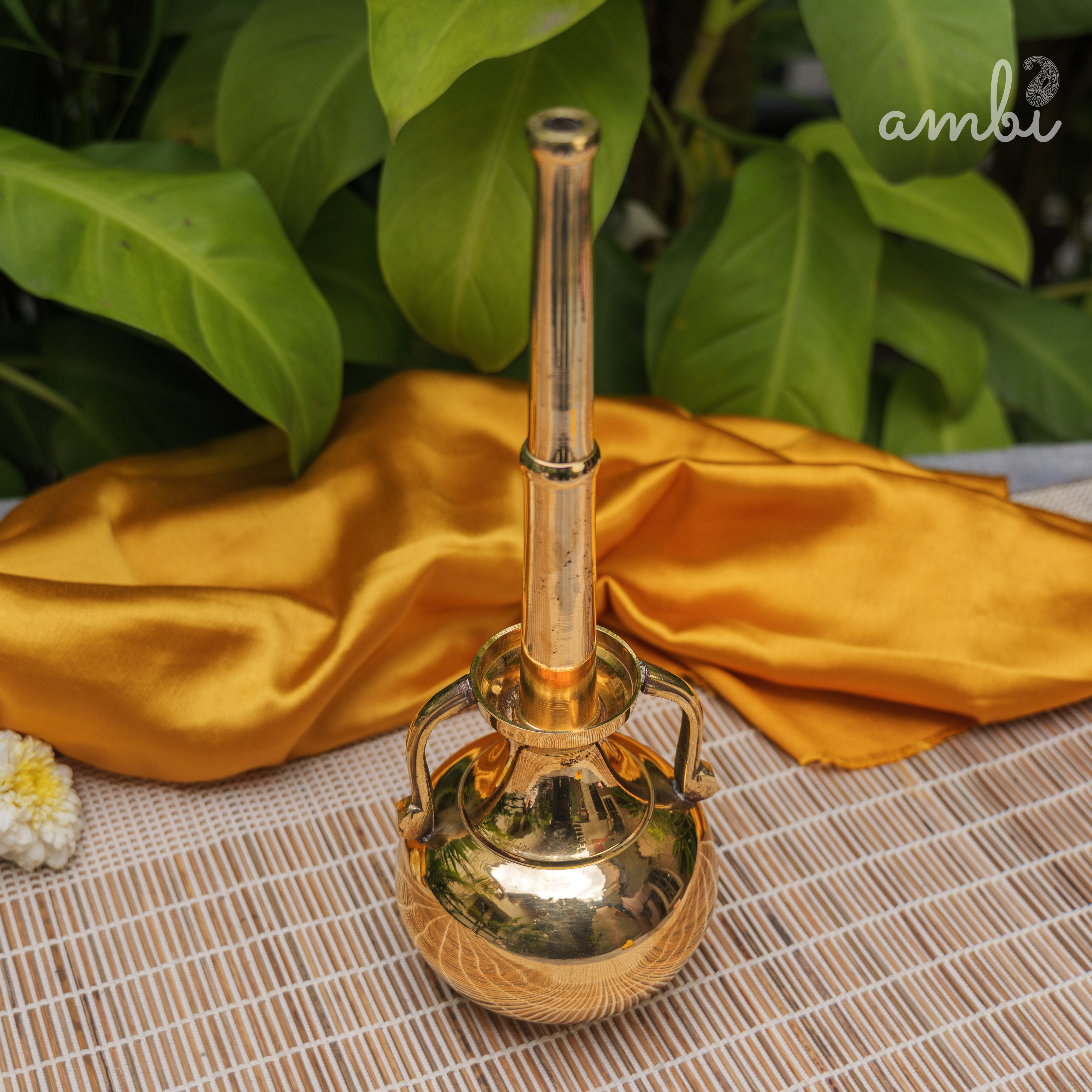 Pure Brass Oil Pot with a Long Pouring Spout - 750 ML