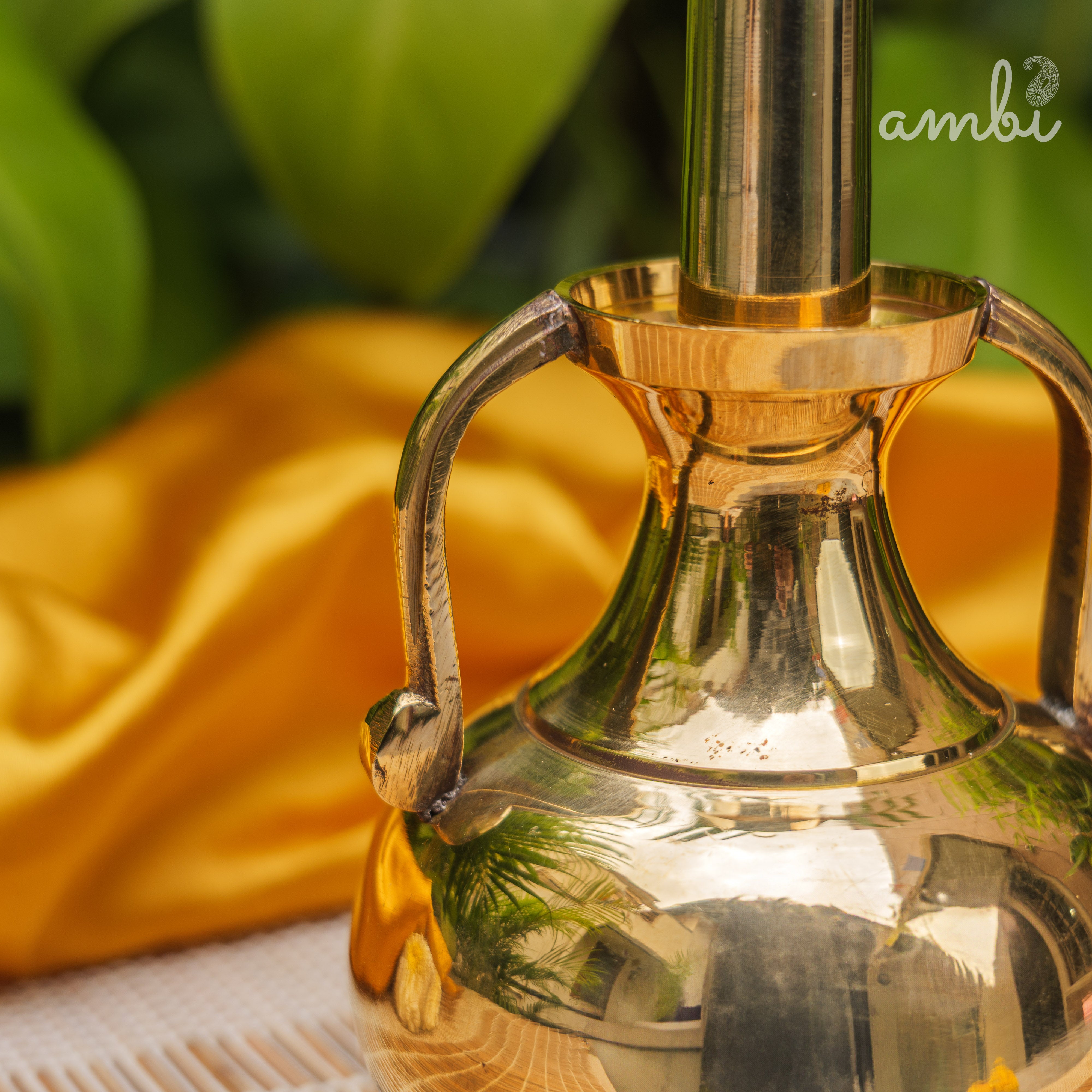 Pure Brass Oil Pot with a Long Pouring Spout - 750 ML