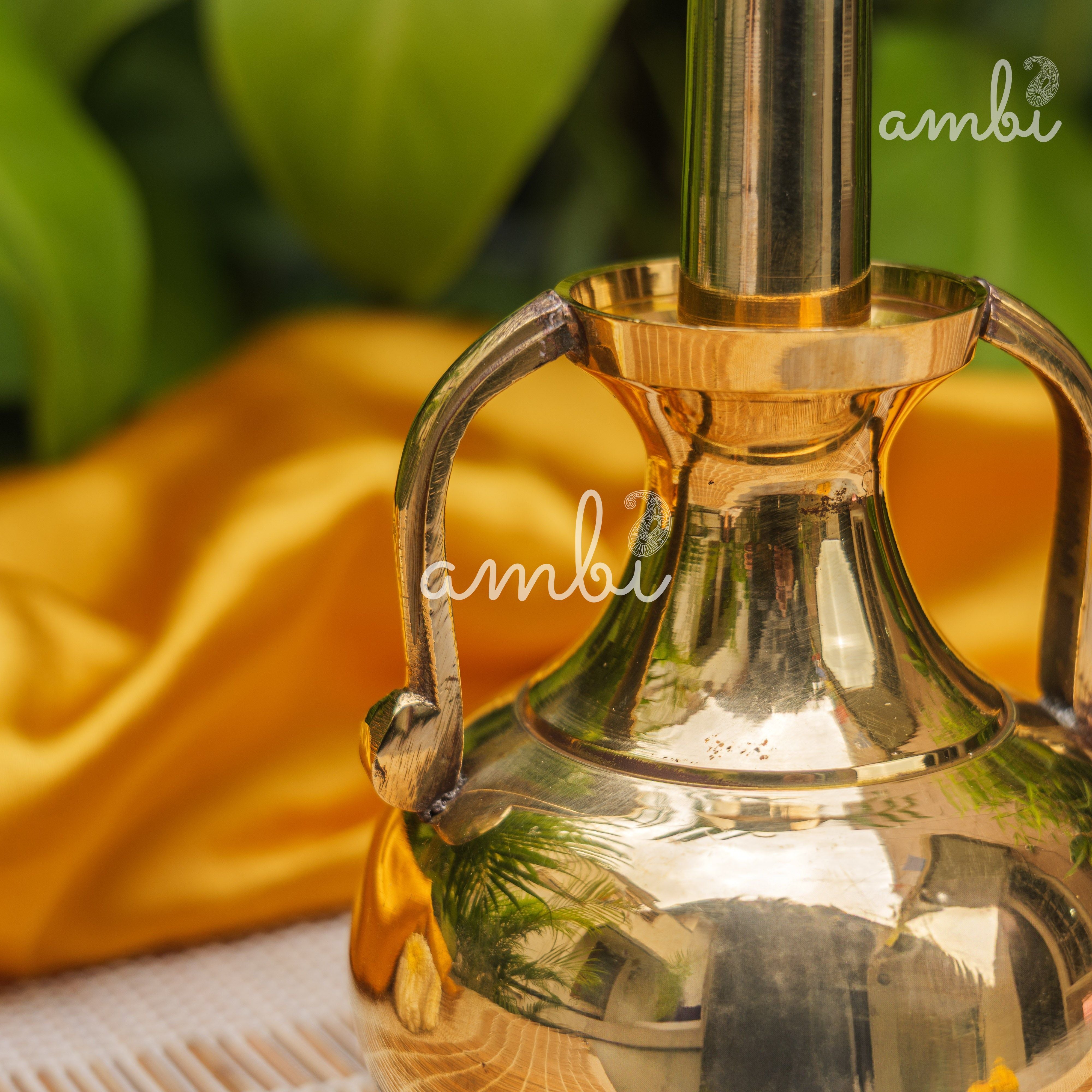 Pure Brass Oil Pot with a Long Pouring Spout - 700ML