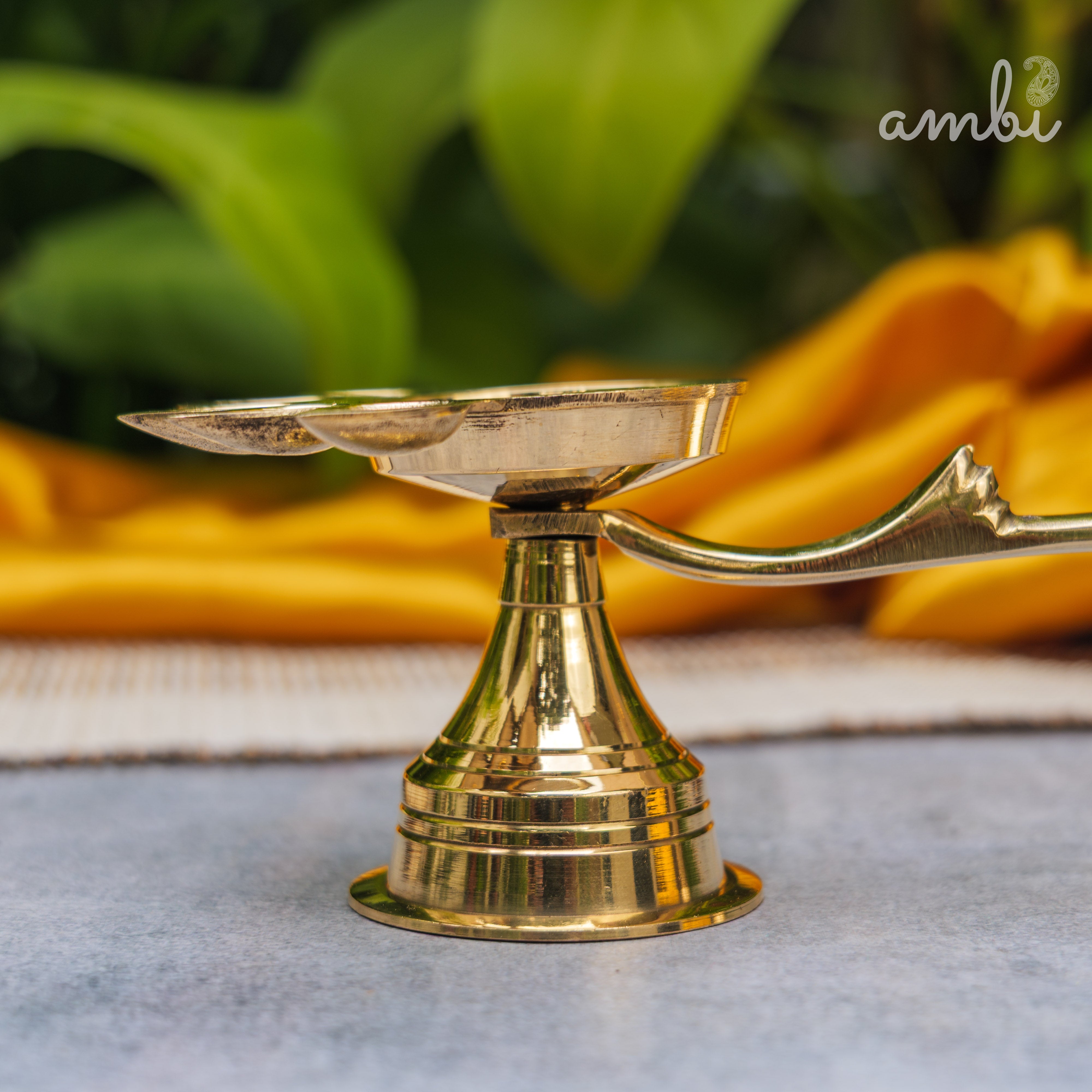 Ambi Pure Brass Panch Aarti Dhoop Diya with Handle - Medium | 7.5 Inches
