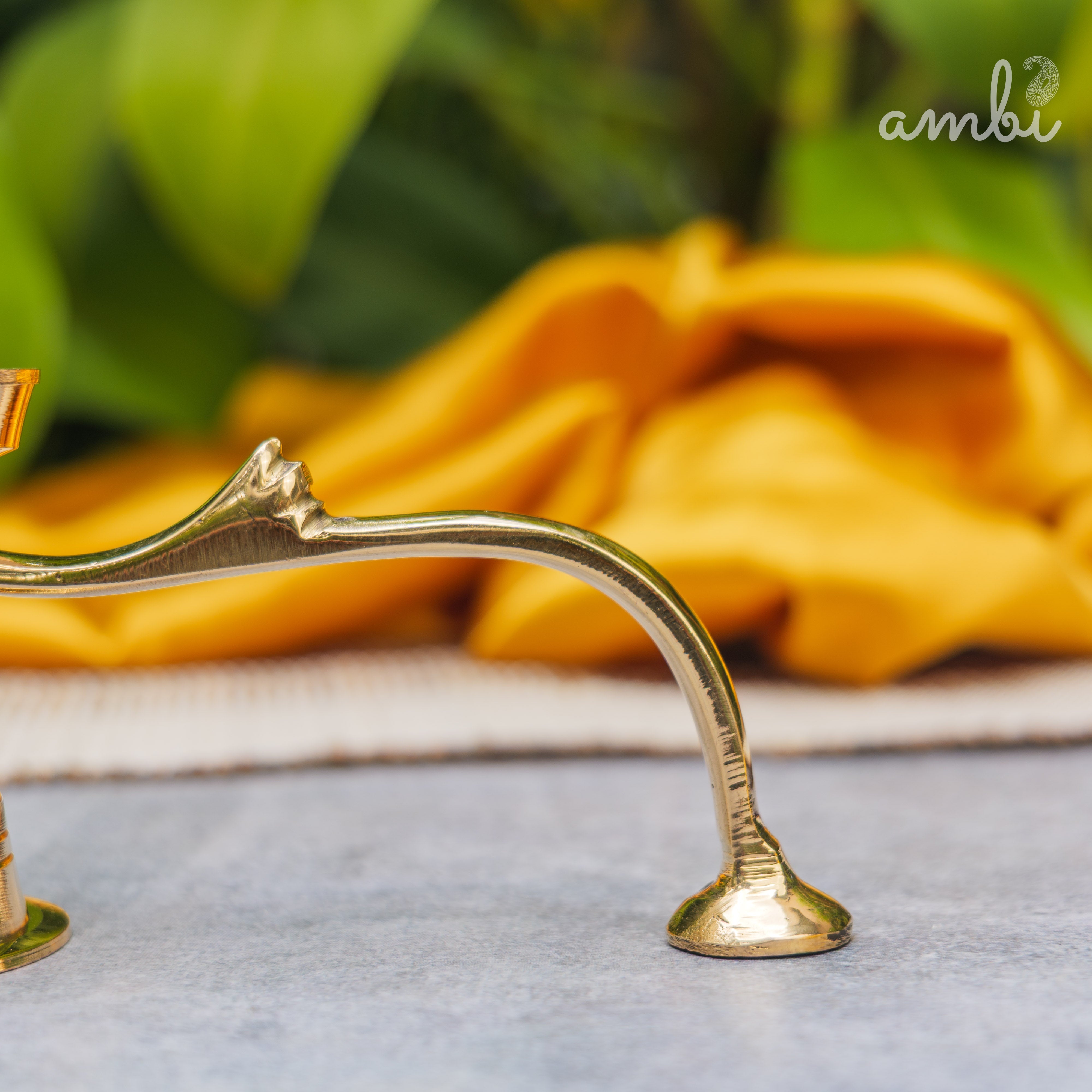 Ambi Pure Brass Panch Aarti Dhoop Diya with Handle - Medium | 7.5 Inches
