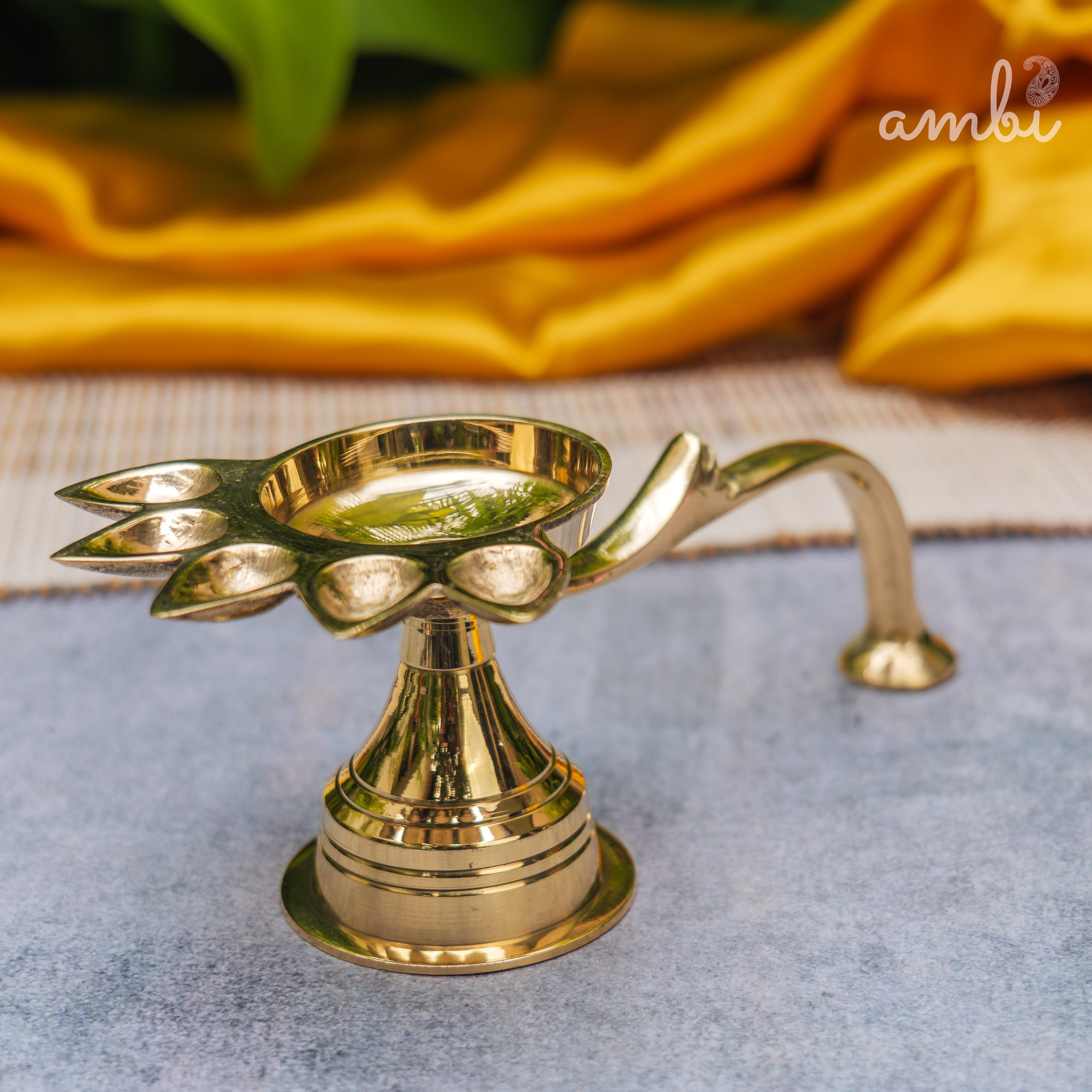 Ambi Pure Brass Panch Aarti Dhoop Diya with Handle - Medium | 7.5 Inches