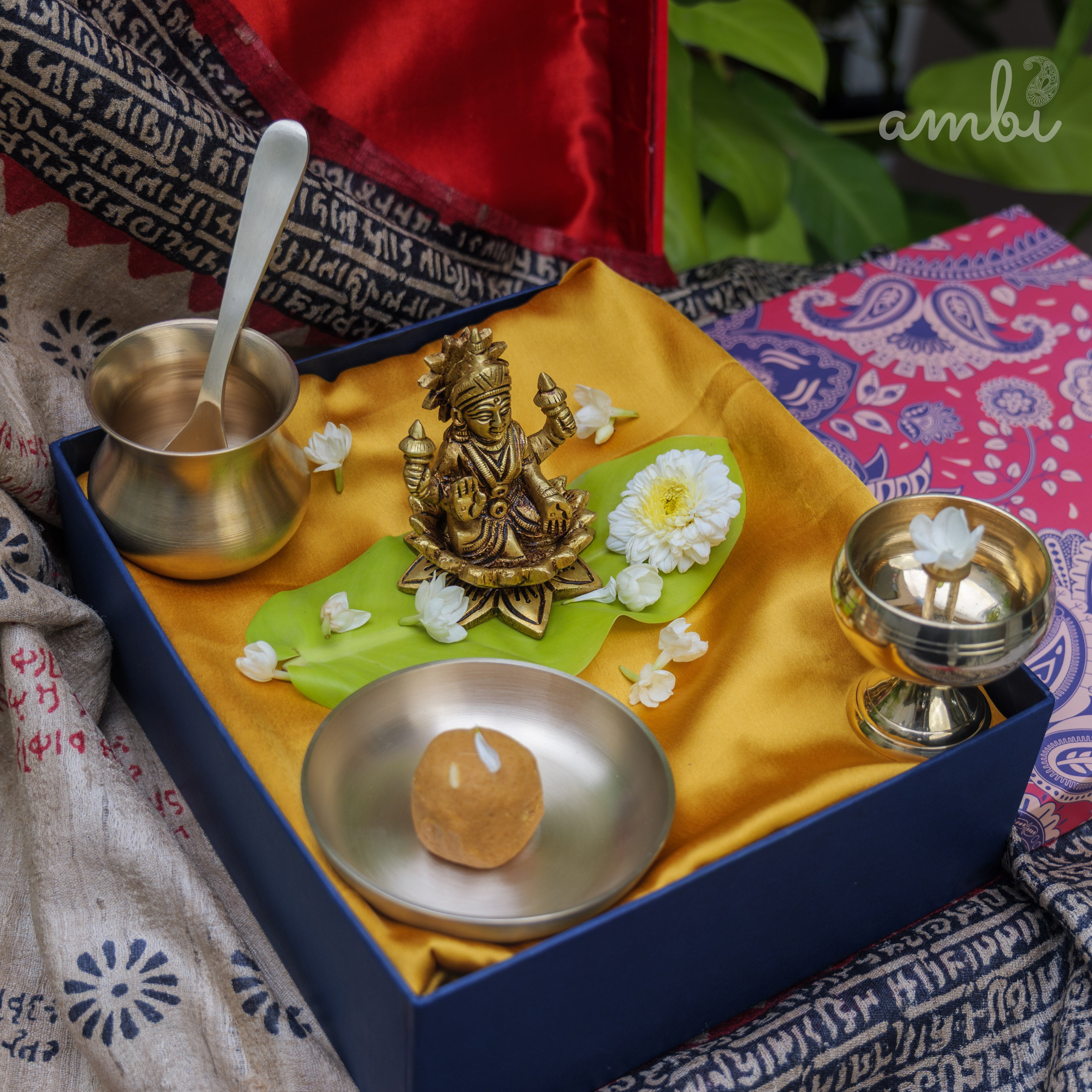 Pure Brass Goddess Lakshmi Idol - 3.5 inch height - Heavy Make