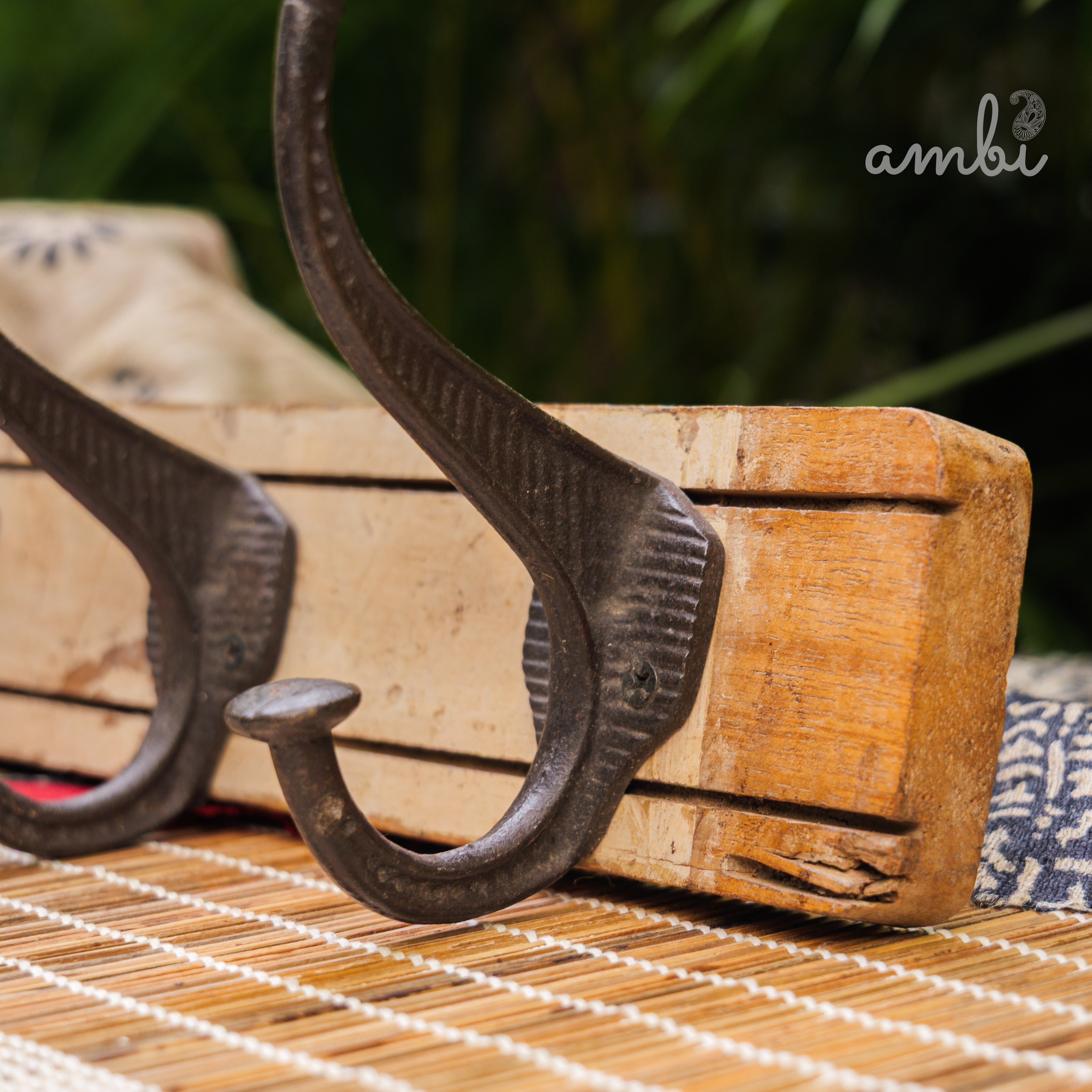 Ambi Vintage Style Wall Coat Hooks for Hanging