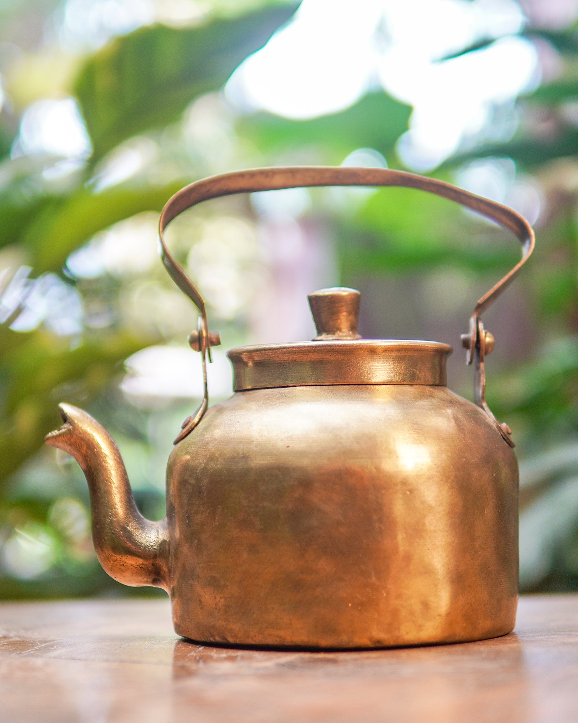 Handcrafted Elegant Vintage Brass Tea Pot