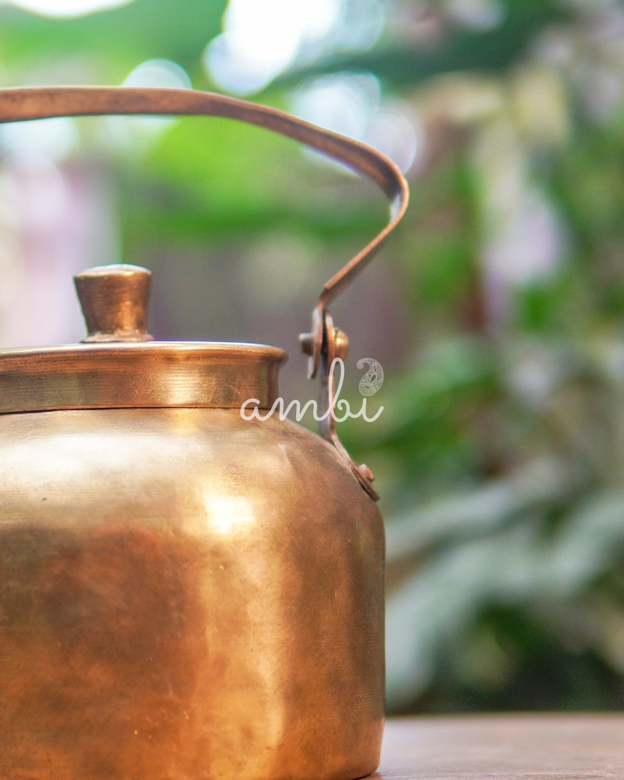 Handcrafted Elegant Vintage Brass Tea Pot