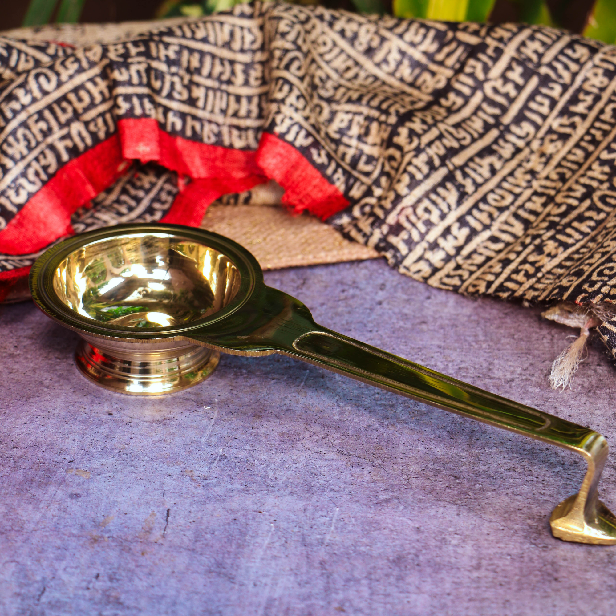 100% Pure Brass Pooja Aarti Deepam / Deepak / Diya - Length - 25 cms (10 inches)