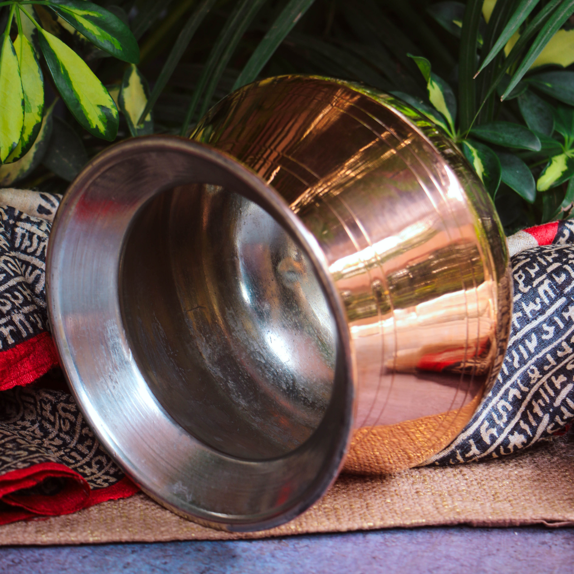 100% Pure Copper Water Kalash / Matka for Health / Ayurveda / Pooja / Ceremonies - Medium- 2 to 2.5 litre