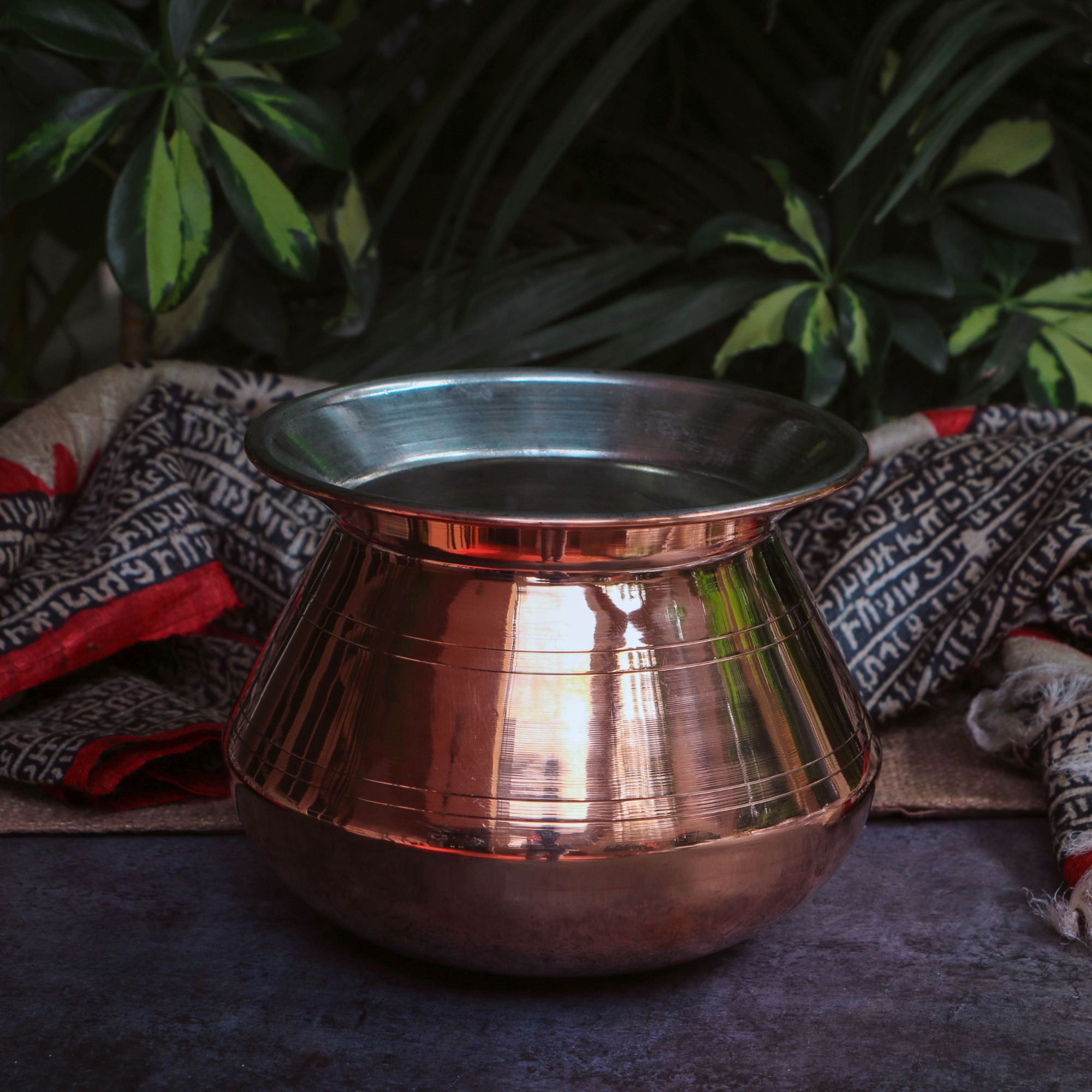 100% Pure Copper Water Kalash / Matka for Health / Ayurveda / Pooja / Ceremonies - Large- 3 to 3.5 litre