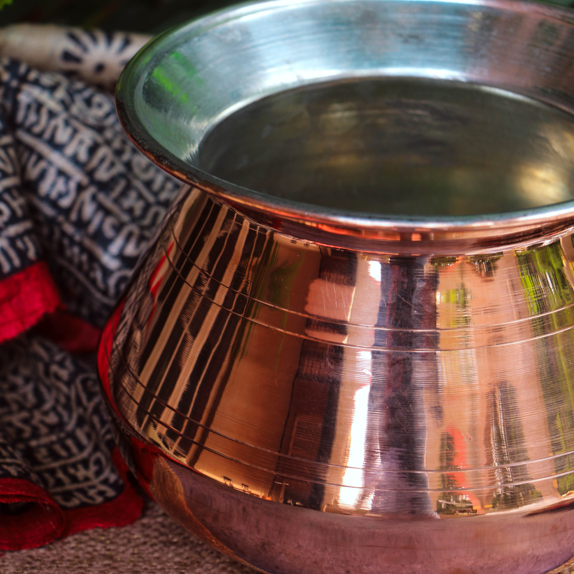 100% Pure Copper Water Kalash / Matka for Health / Ayurveda / Pooja / Ceremonies - Medium - 2.5 L