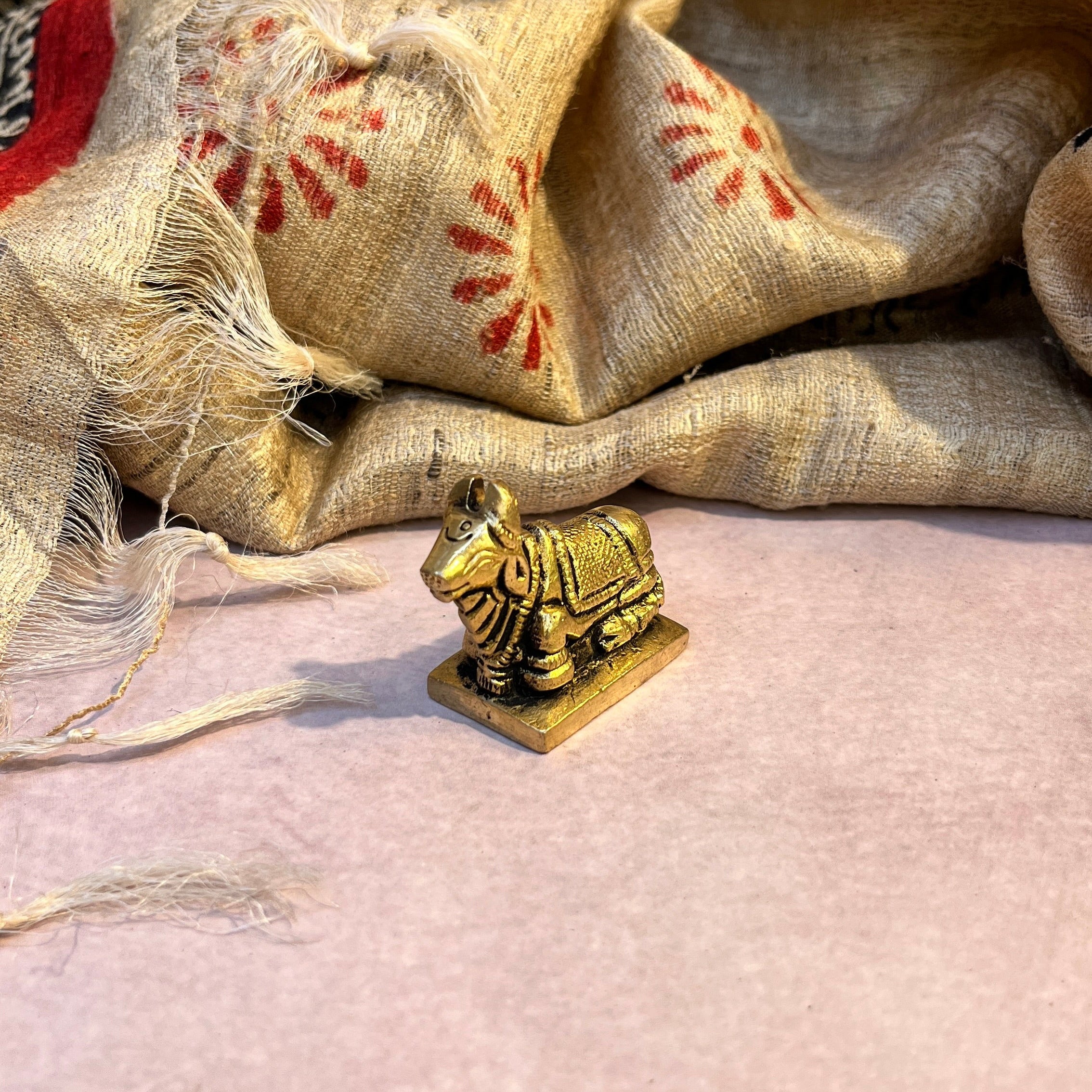 Ambi Pure Brass Nandi Statue with Lotus Engraving - 87 Grams