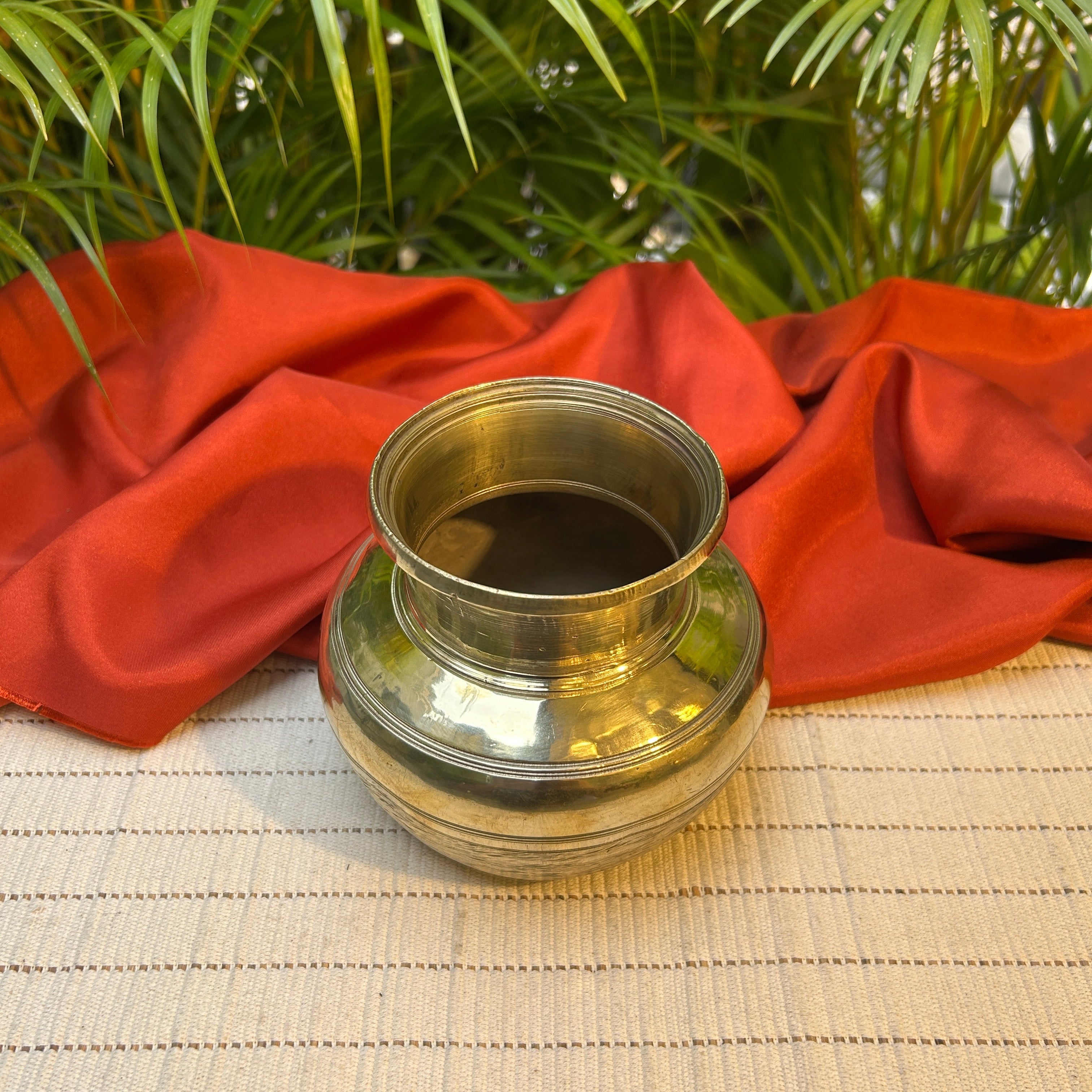 Hand Crafted Vintage Decorative Pure Brass Water Pot