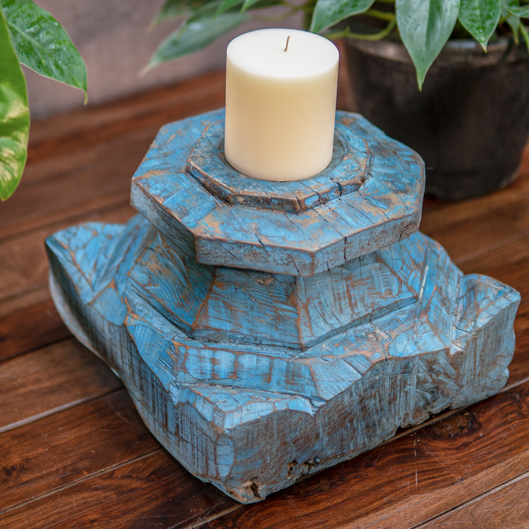 Cyan Vintage Handcrafted Bracket Candle Holder