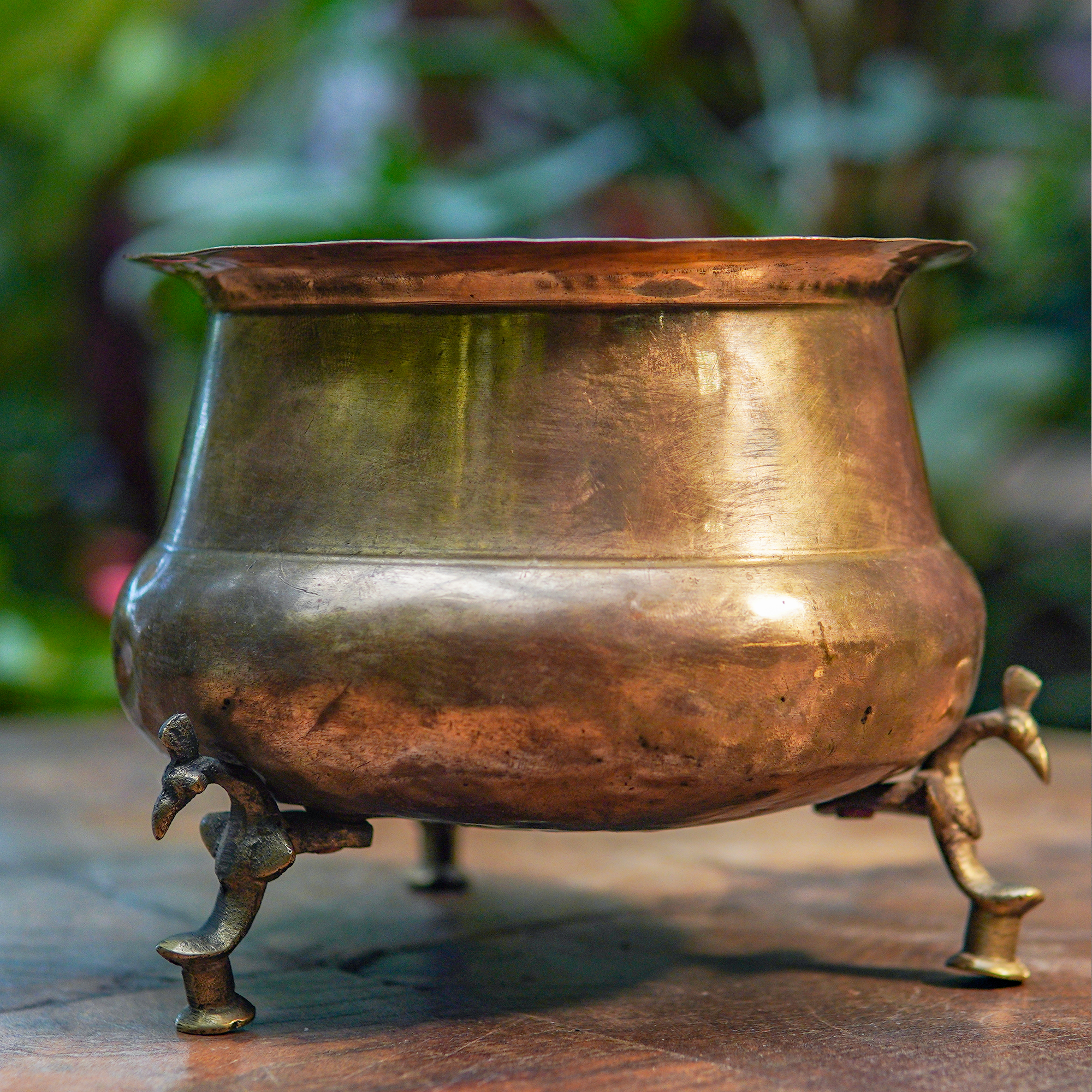 Handcrafted Vintage Timeless  Brass Pot On Leg