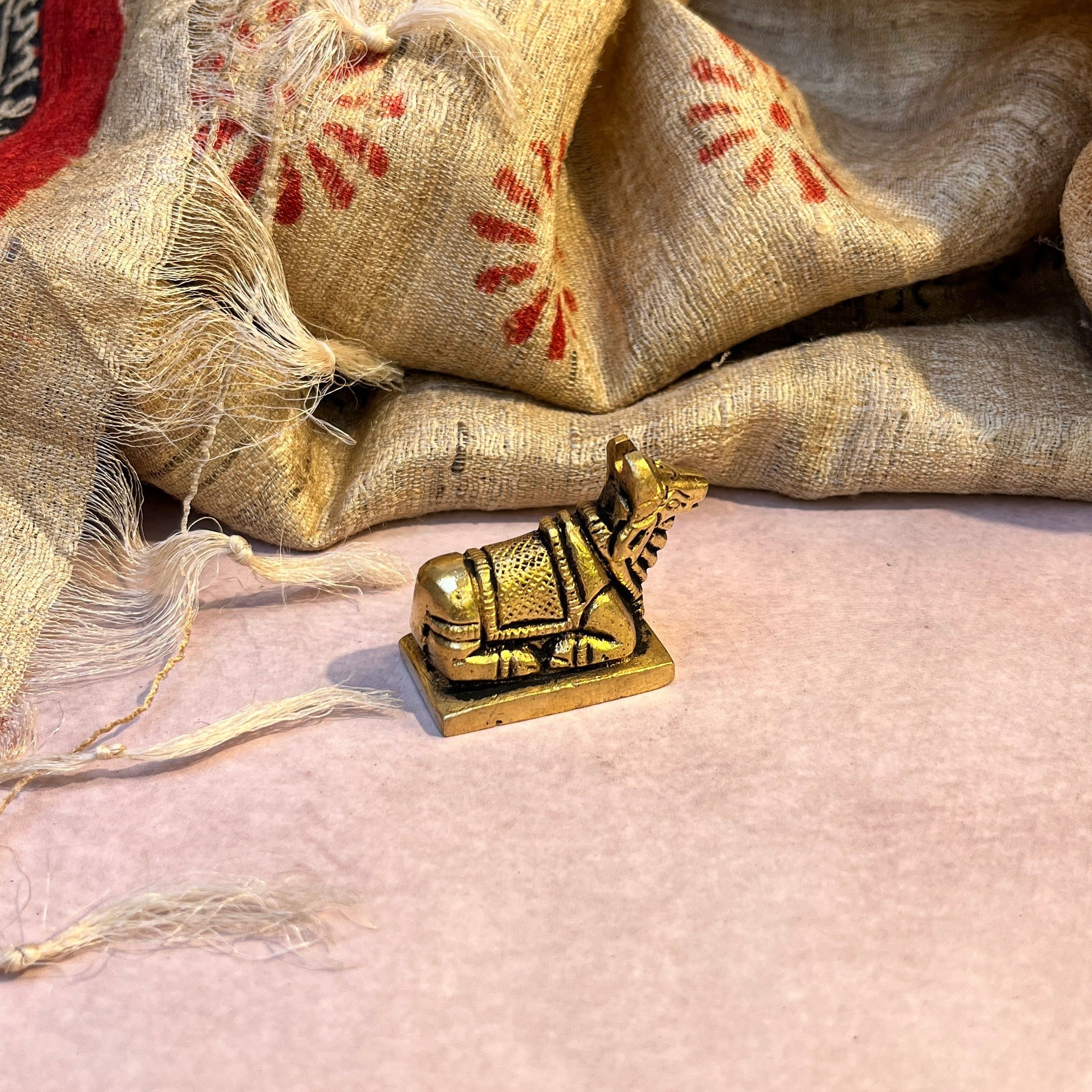 Ambi Pure Brass Nandi Statue with Lotus Engraving - 87 Grams