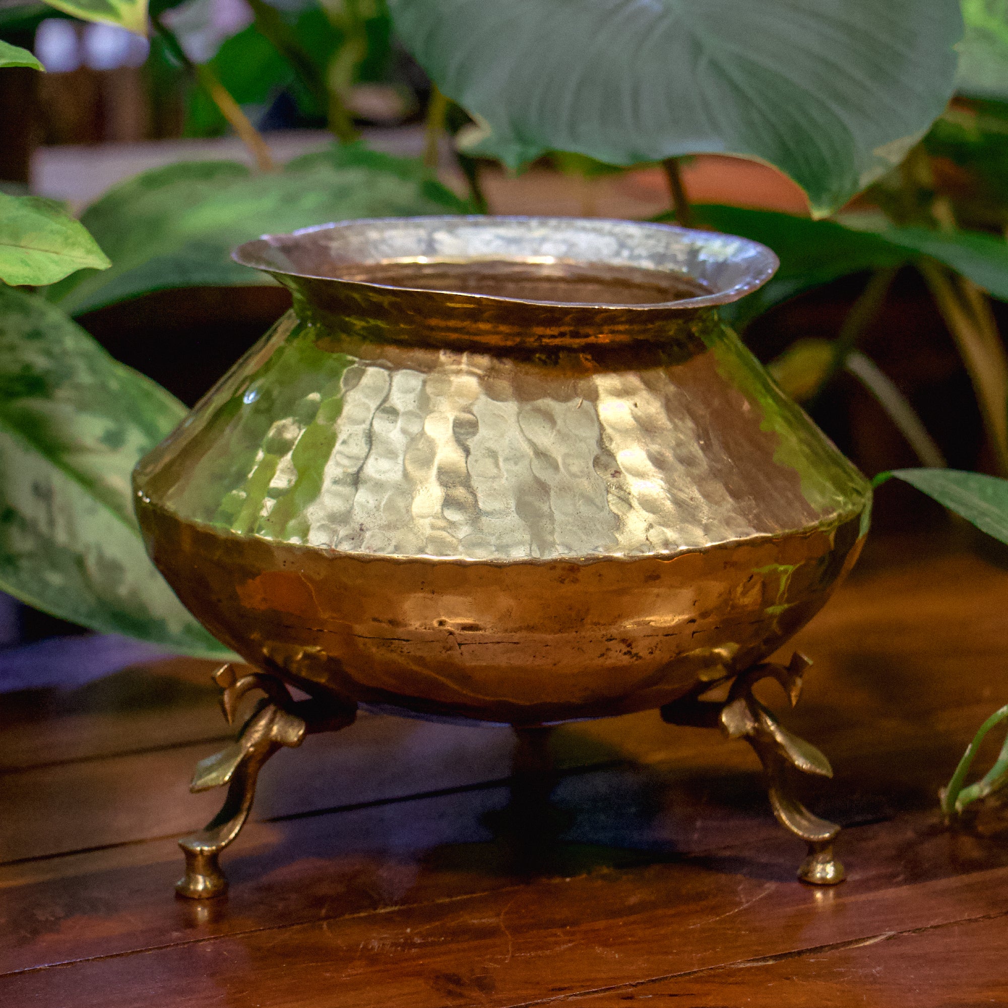 Vintage Brass Water Pot (Mataka) on Legs (Medium)