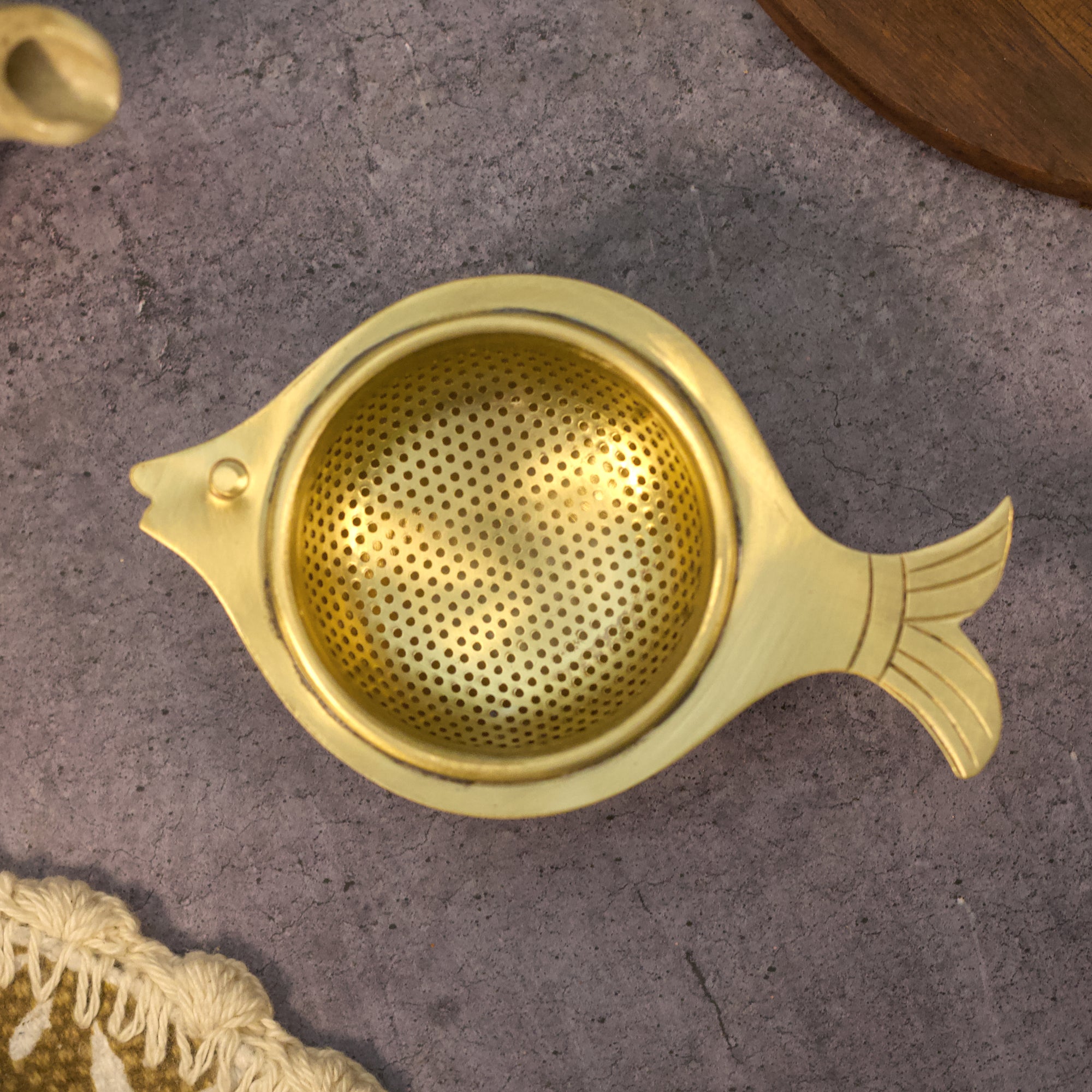 Fish Shaped Tea Medium Sized Strainer with Resting Pot