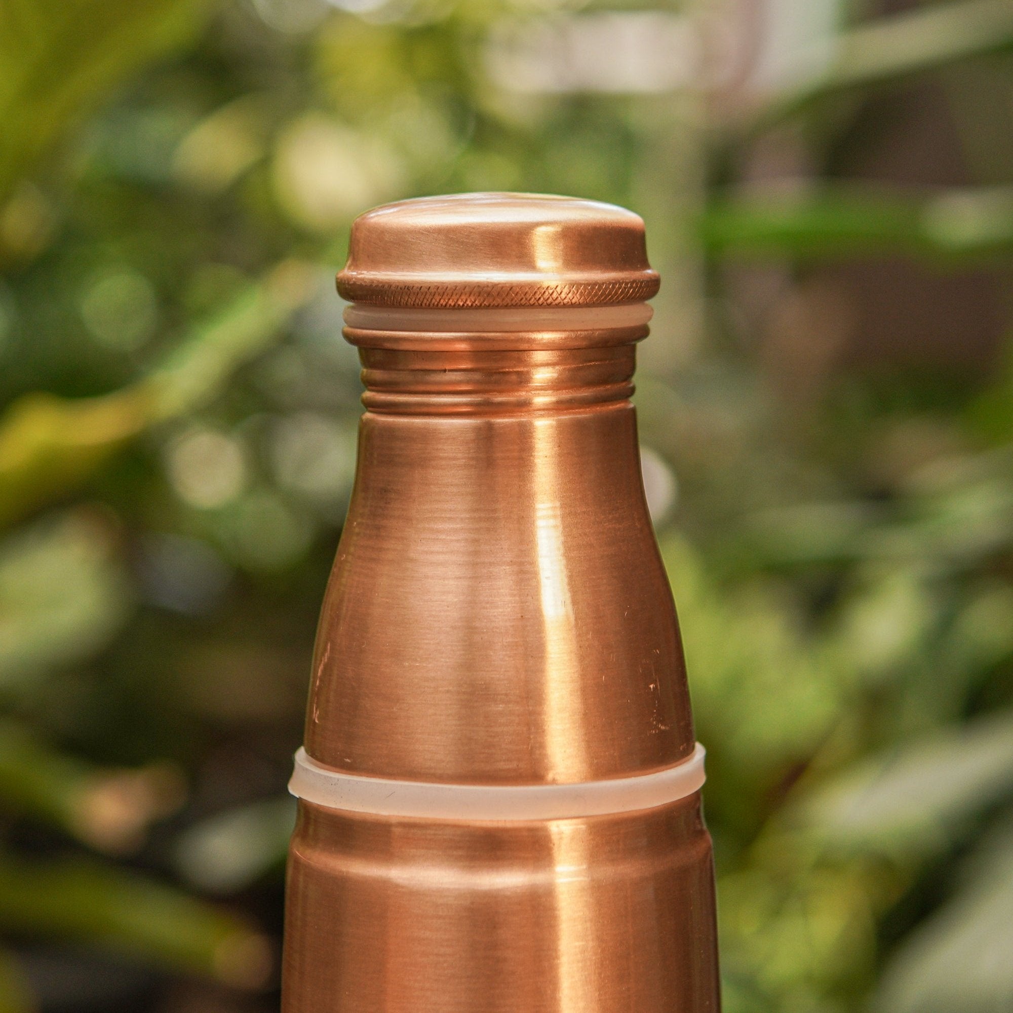 Copper Curved Water Bottle With Glass - 950 ML