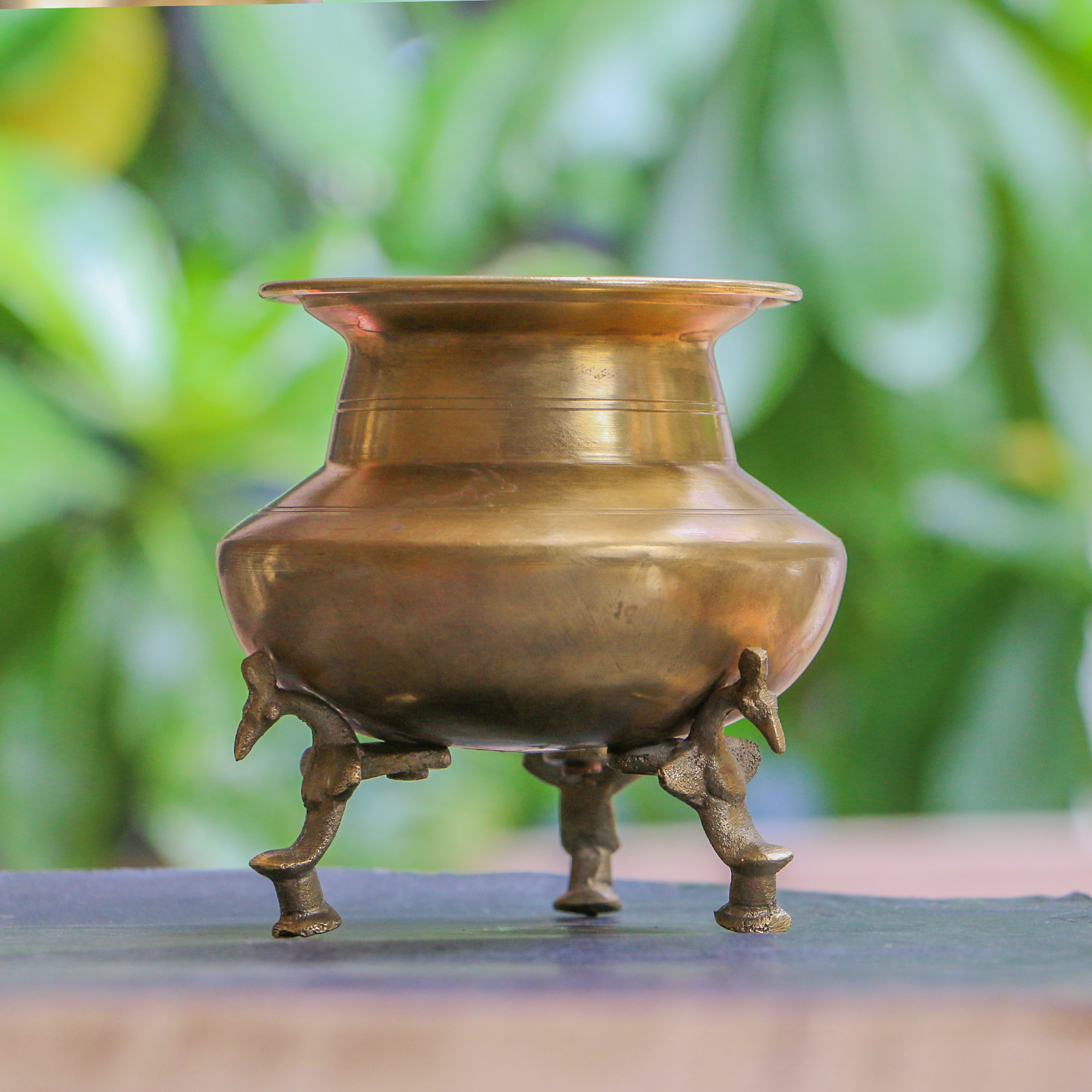 Ambi Vintage Brass Lota on Legs - A Masterpiece for your Mantle