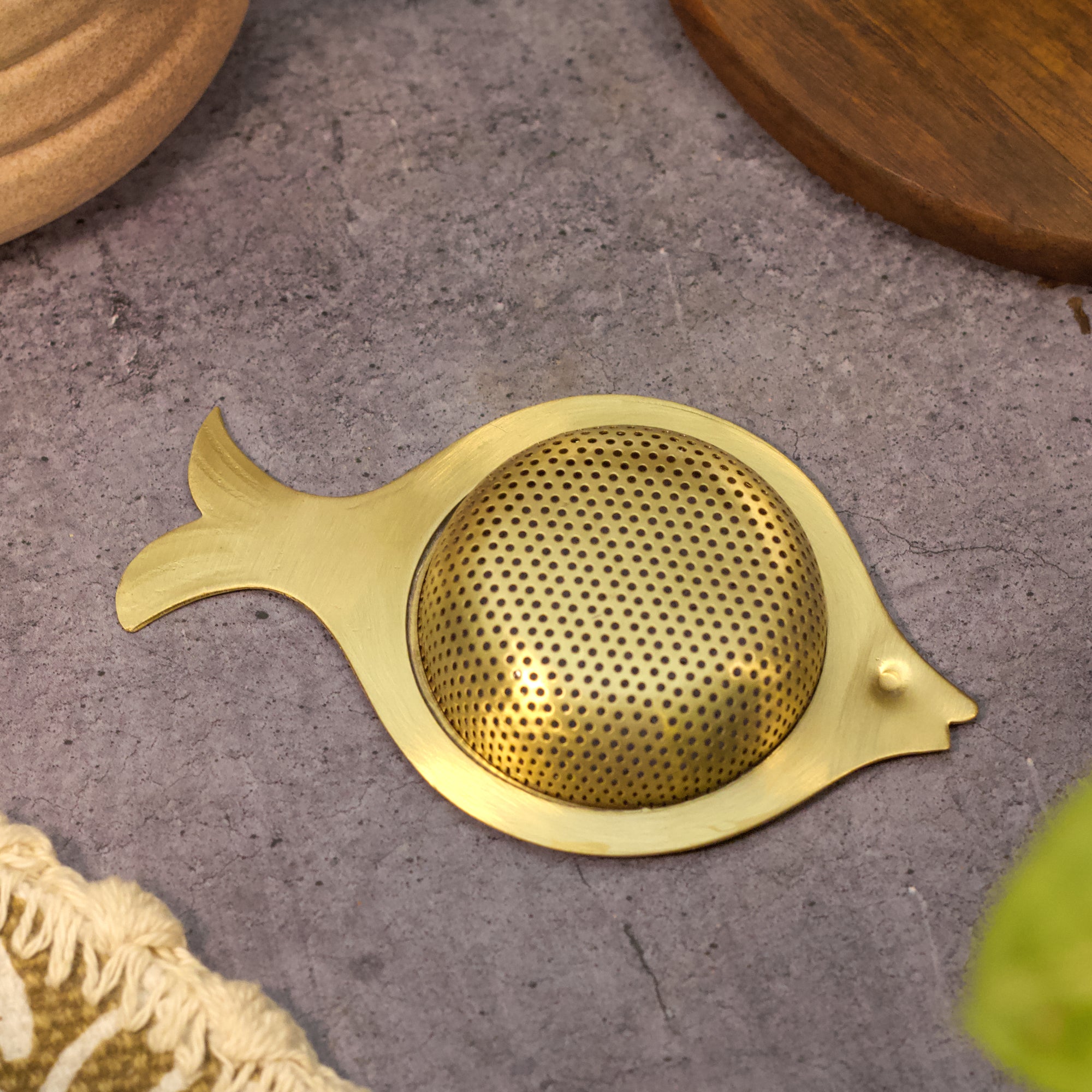 Fish Shaped Tea Medium Sized Strainer with Resting Pot