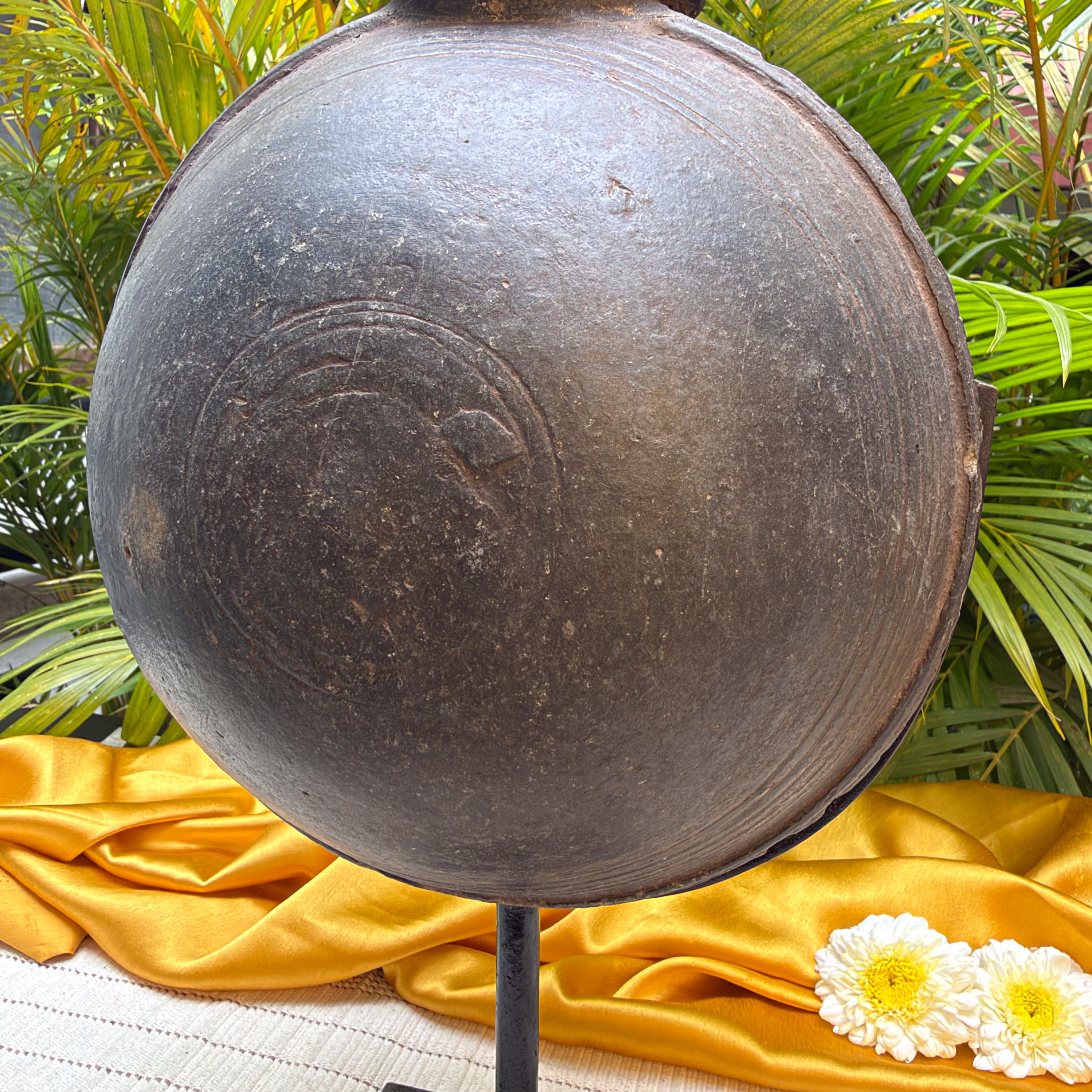 Vintage Classic Decor Clay Pot with Stand