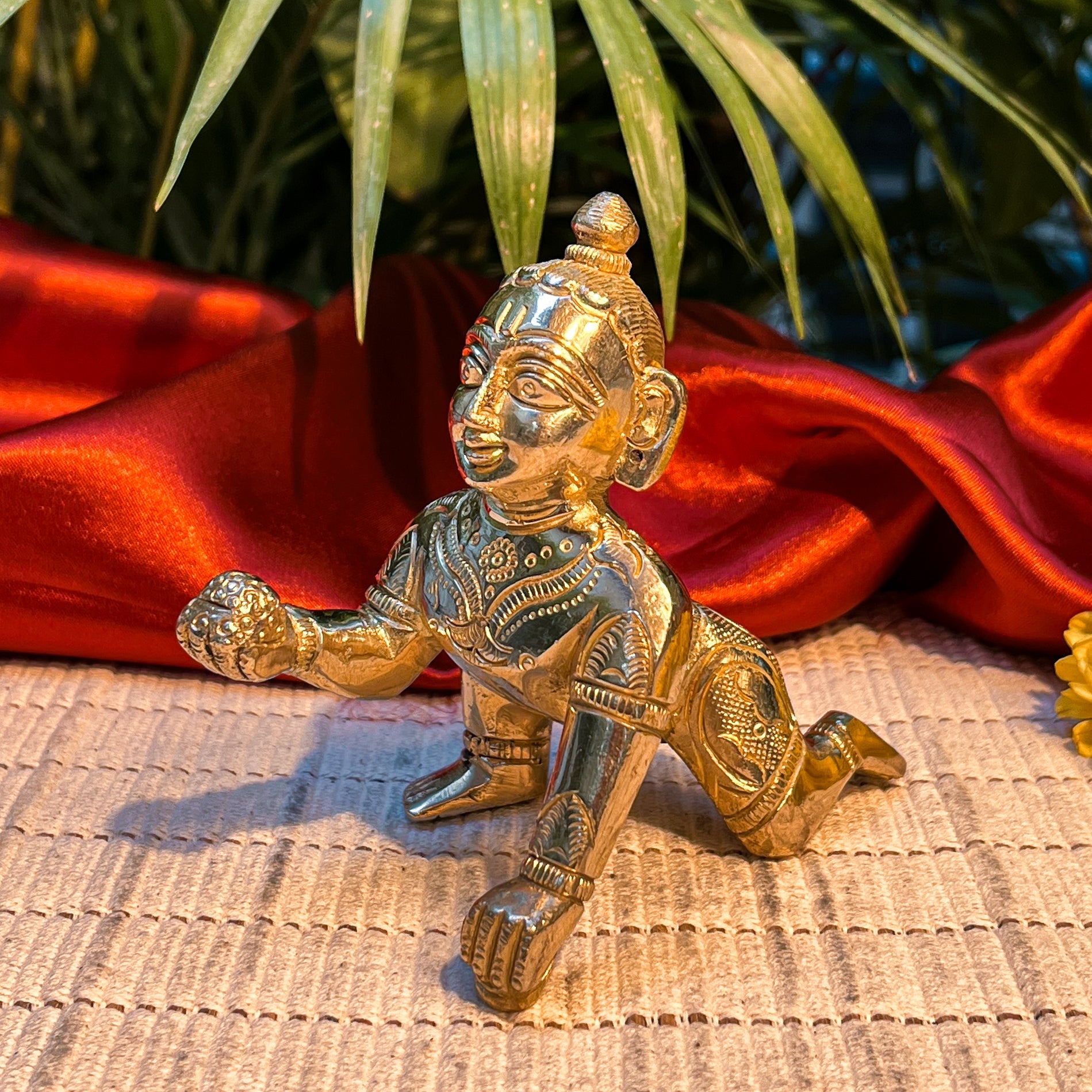 Bal Krishna Crawling Idol - Baby Krishna with Butter