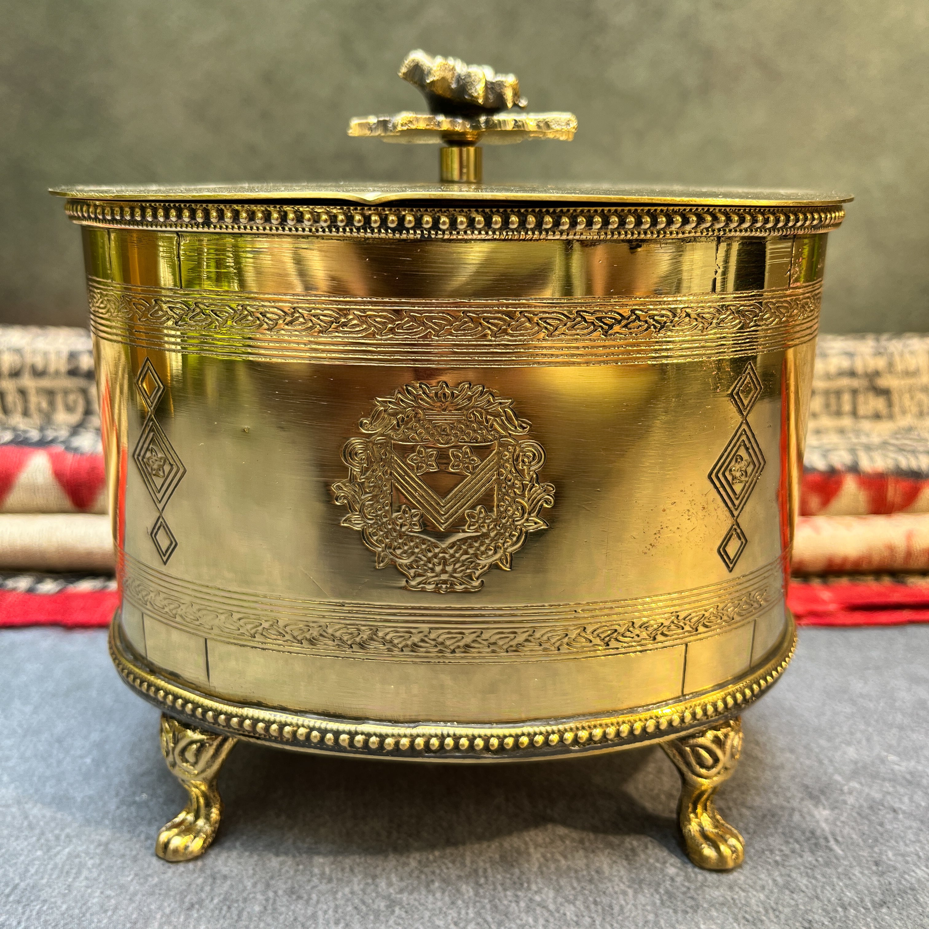 Ambi Pure Brass Victorian Crest Decorative Storage Box Gloss Finish