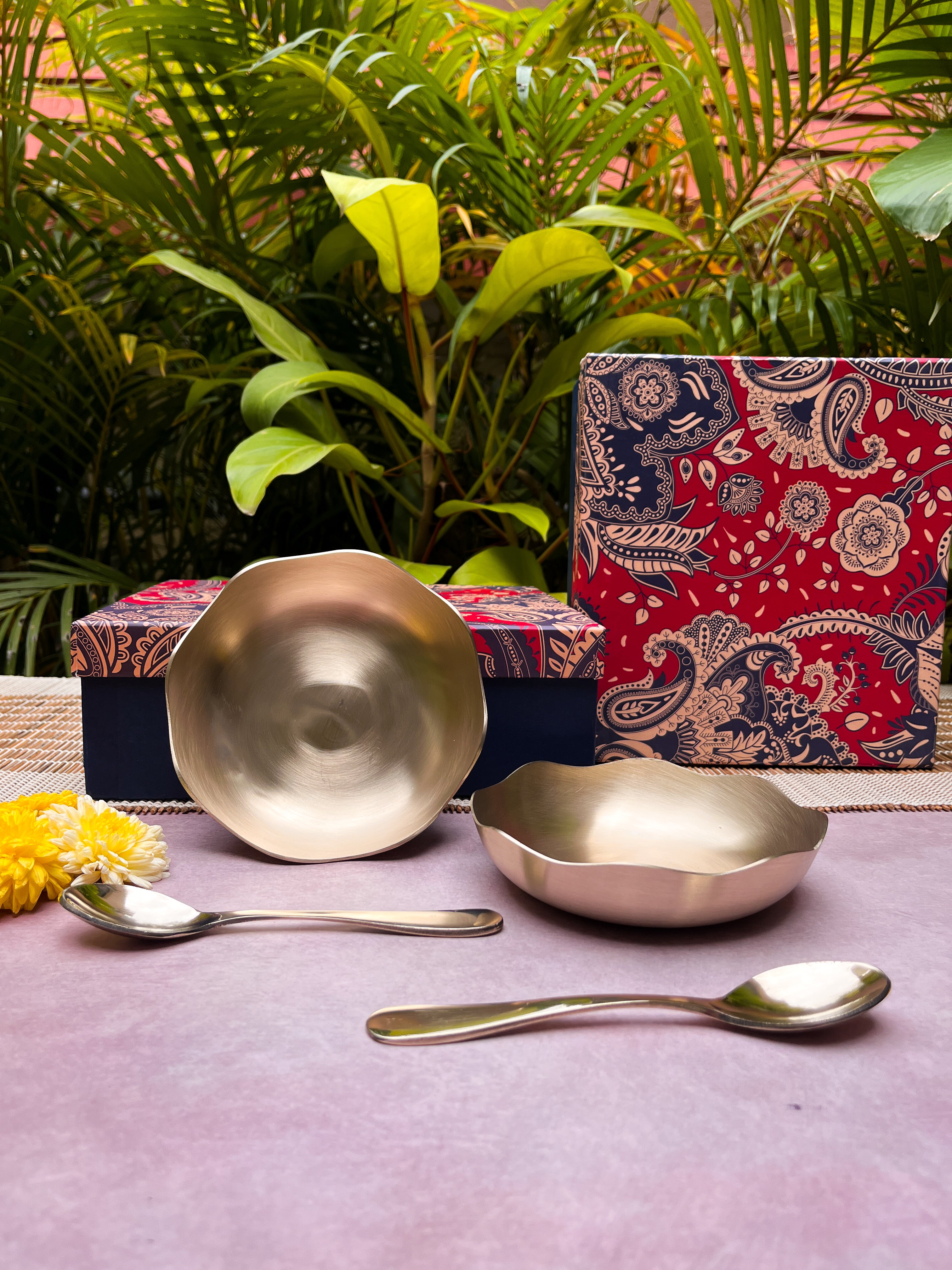Ambi 100% Pure Lead-Free Kansa Fluted Edge Plate & Spoon Set of two 6 inch